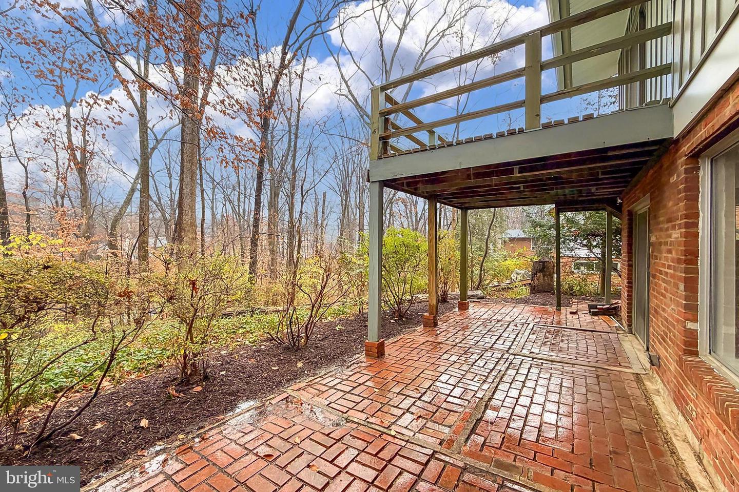 10118 SPRING LAKE TER, FAIRFAX, Virginia 22030, 5 Bedrooms Bedrooms, ,3 BathroomsBathrooms,Residential,For sale,10118 SPRING LAKE TER,VAFC2007504 MLS # VAFC2007504