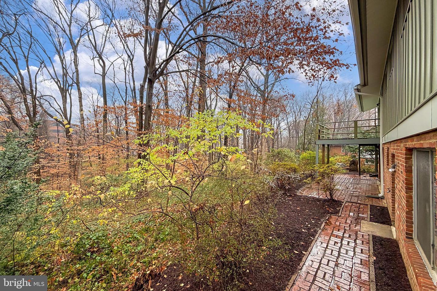 10118 SPRING LAKE TER, FAIRFAX, Virginia 22030, 5 Bedrooms Bedrooms, ,3 BathroomsBathrooms,Residential,For sale,10118 SPRING LAKE TER,VAFC2007504 MLS # VAFC2007504