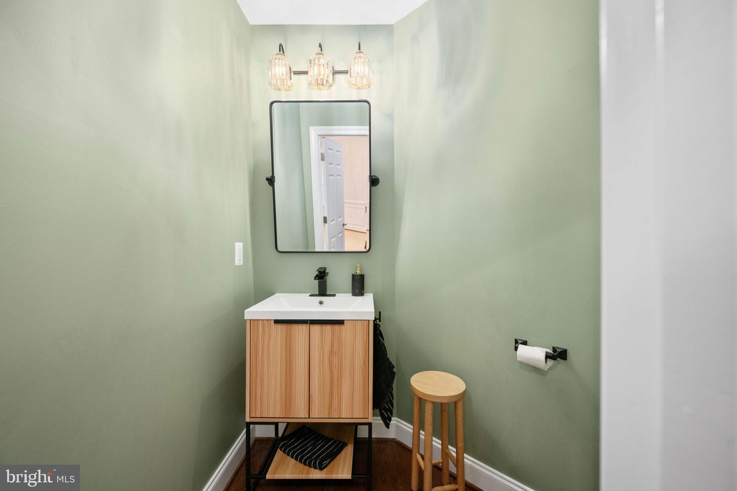 6044 MASONDALE RD, ALEXANDRIA, Virginia 22315, 4 Bedrooms Bedrooms, 14 Rooms Rooms,3 BathroomsBathrooms,Residential,For sale,6044 MASONDALE RD,VAFX2280120 MLS # VAFX2280120 6044 MASONDALE RD, ALEXANDRIA, Virginia 22315, 4 Bedrooms Bedrooms, 14 Rooms Rooms,3 BathroomsBathrooms,Residential,For sale,6044 MASONDALE RD,VAFX2280120 MLS # VAFX2280120