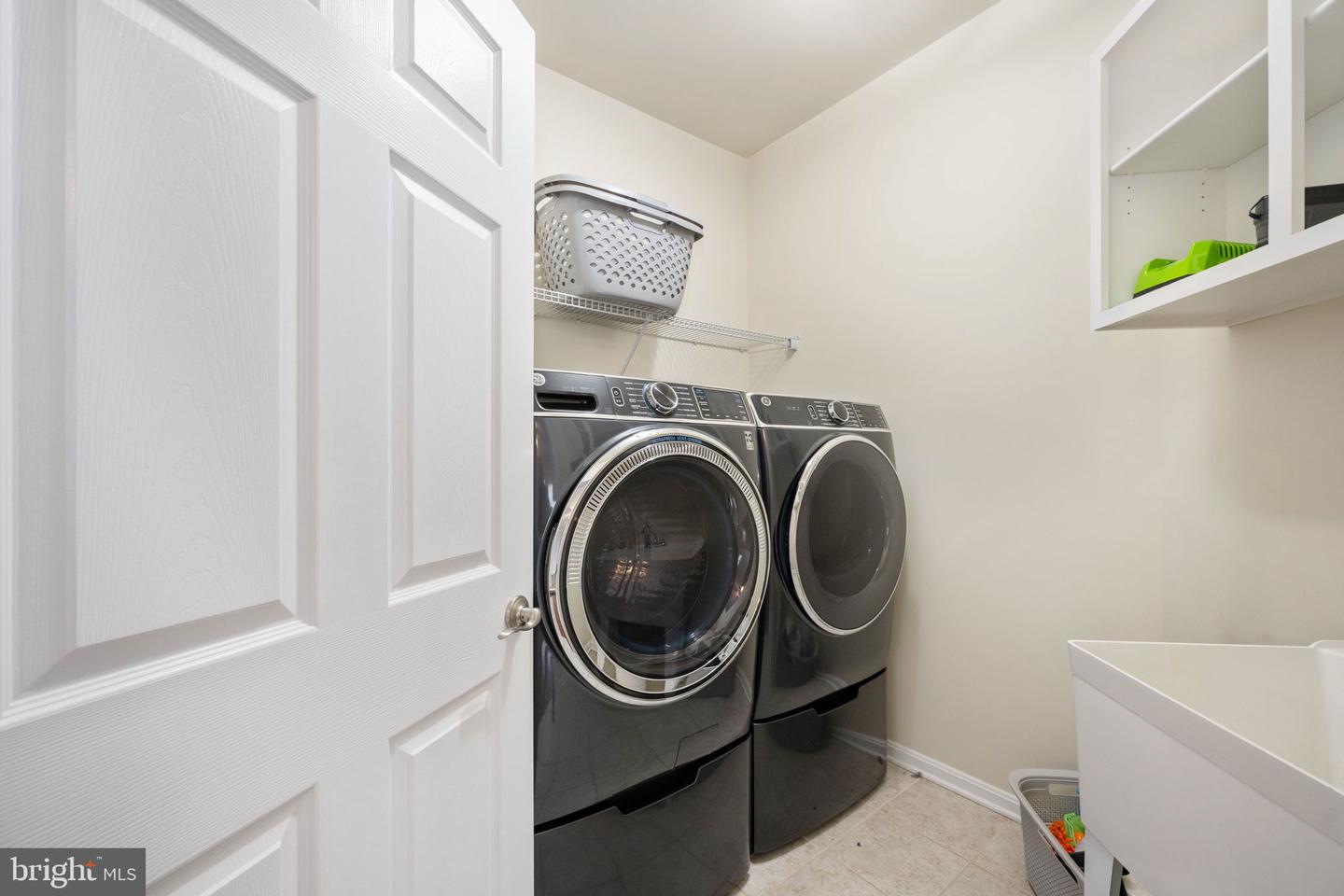 6044 MASONDALE RD, ALEXANDRIA, Virginia 22315, 4 Bedrooms Bedrooms, 14 Rooms Rooms,3 BathroomsBathrooms,Residential,For sale,6044 MASONDALE RD,VAFX2280120 MLS # VAFX2280120 6044 MASONDALE RD, ALEXANDRIA, Virginia 22315, 4 Bedrooms Bedrooms, 14 Rooms Rooms,3 BathroomsBathrooms,Residential,For sale,6044 MASONDALE RD,VAFX2280120 MLS # VAFX2280120