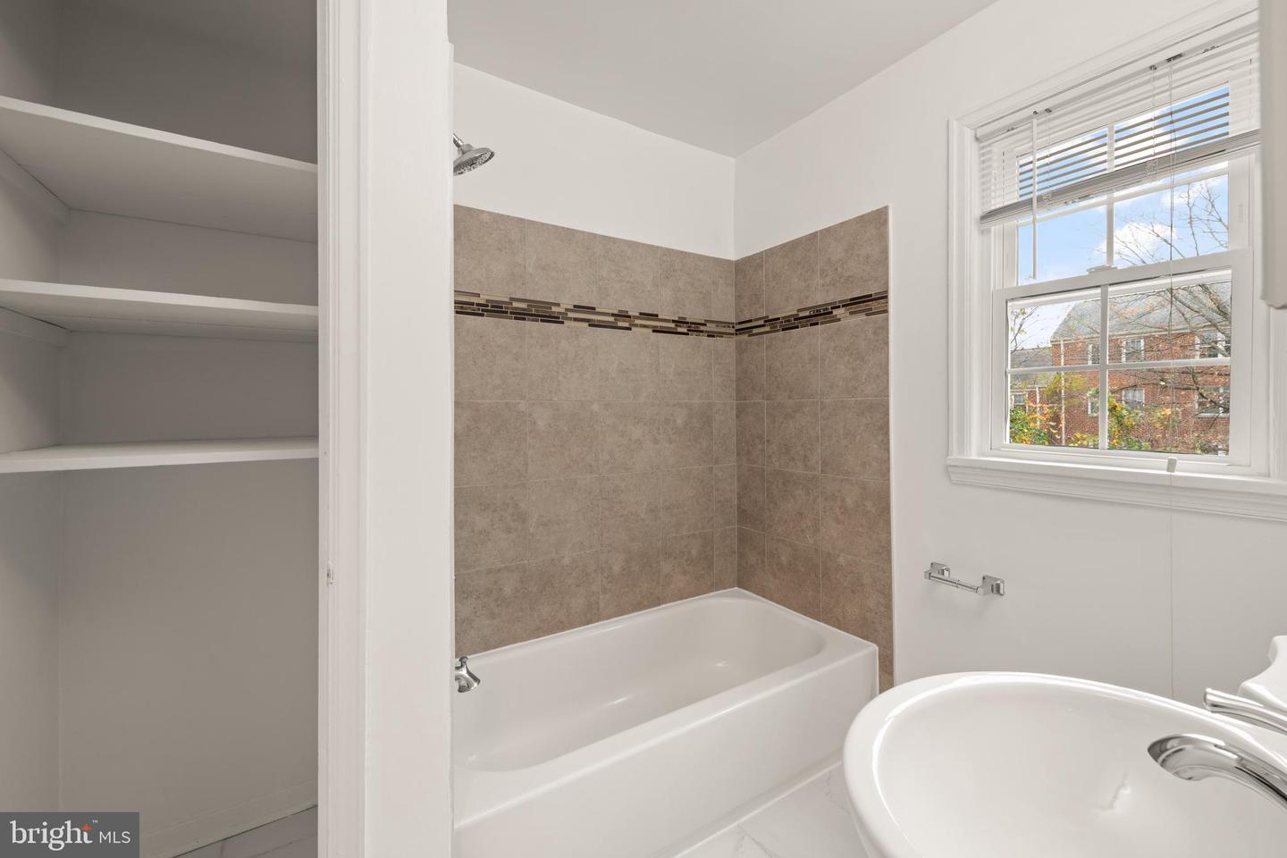 1411 BELLE VIEW BLVD #B1, ALEXANDRIA, Virginia 22307, 1 Bedroom Bedrooms, ,1 BathroomBathrooms,Residential,For sale,1411 BELLE VIEW BLVD #B1,VAFX2280222 MLS # VAFX2280222