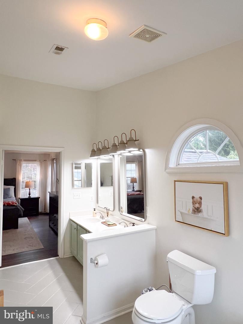 12 DOUG CT, STAFFORD, Virginia 22554, 5 Bedrooms Bedrooms, ,3 BathroomsBathrooms,Residential,For sale,12 DOUG CT,VAST2044402 MLS # VAST2044402