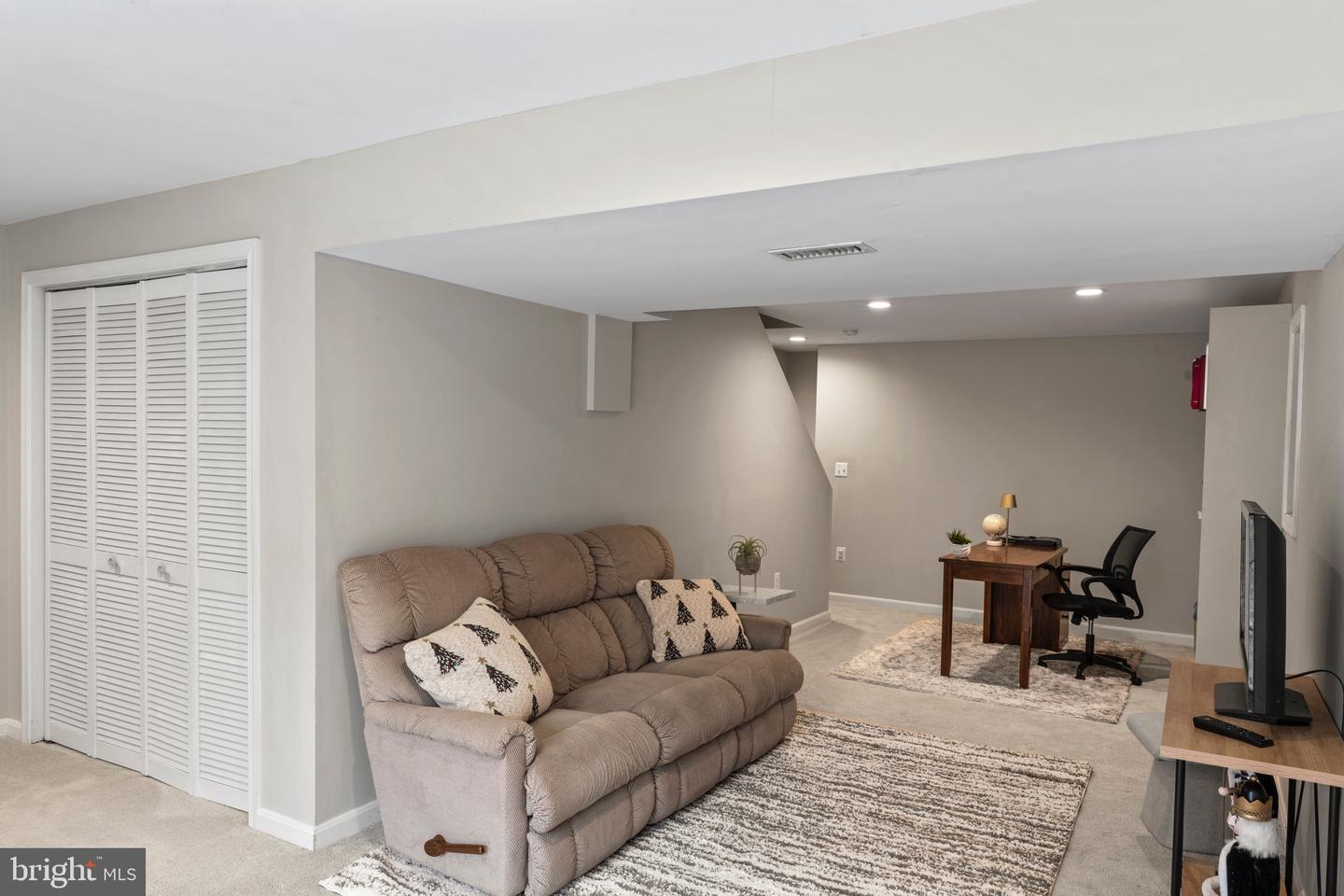 12 DOUG CT, STAFFORD, Virginia 22554, 5 Bedrooms Bedrooms, ,3 BathroomsBathrooms,Residential,For sale,12 DOUG CT,VAST2044402 MLS # VAST2044402