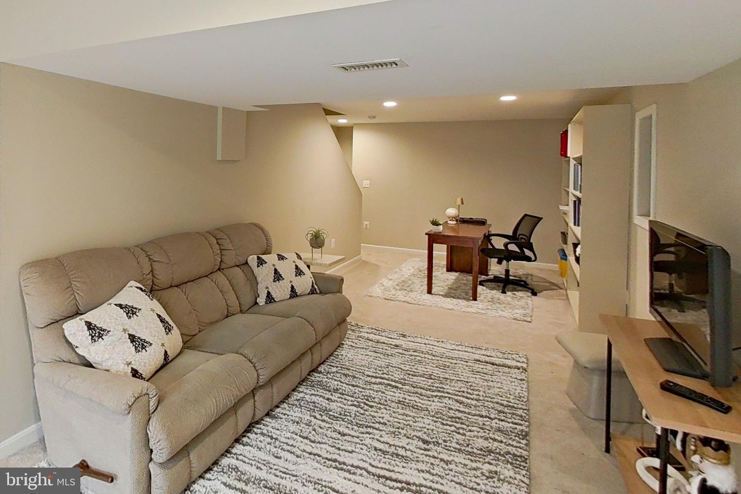 12 DOUG CT, STAFFORD, Virginia 22554, 5 Bedrooms Bedrooms, ,3 BathroomsBathrooms,Residential,For sale,12 DOUG CT,VAST2044402 MLS # VAST2044402