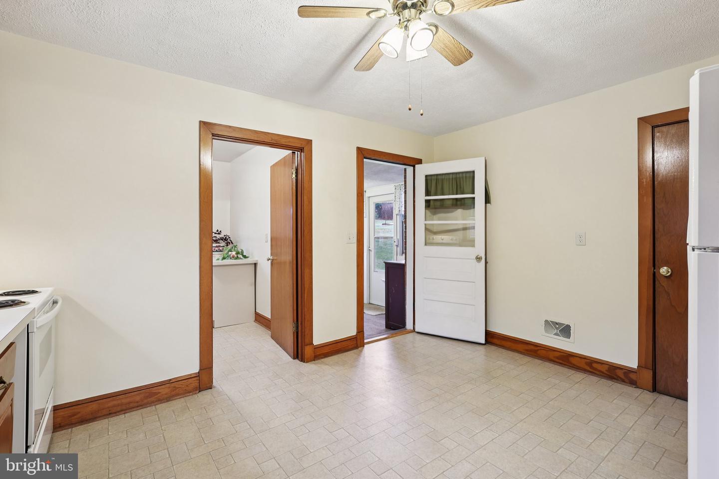 198 BURGESS ST, ORANGE, Virginia 22960, 2 Bedrooms Bedrooms, ,1 BathroomBathrooms,Residential,For sale,198 BURGESS ST,VAOR2012852 MLS # VAOR2012852