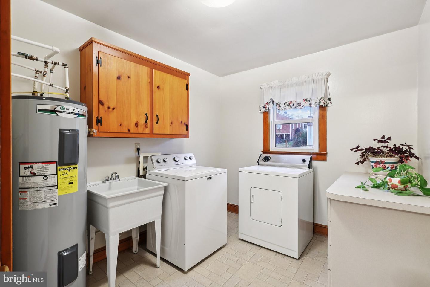 198 BURGESS ST, ORANGE, Virginia 22960, 2 Bedrooms Bedrooms, ,1 BathroomBathrooms,Residential,For sale,198 BURGESS ST,VAOR2012852 MLS # VAOR2012852