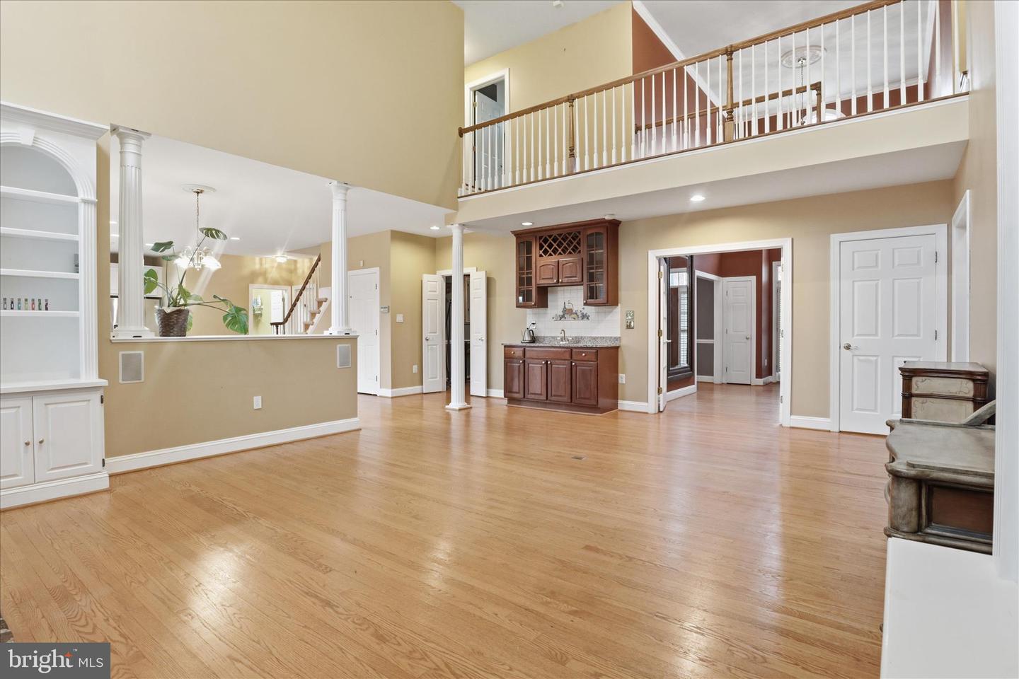 7806 BIRNAM WOOD DR, MCLEAN, Virginia 22102, 5 Bedrooms Bedrooms, ,4 BathroomsBathrooms,Residential,For sale,7806 BIRNAM WOOD DR,VAFX2280358 MLS # VAFX2280358