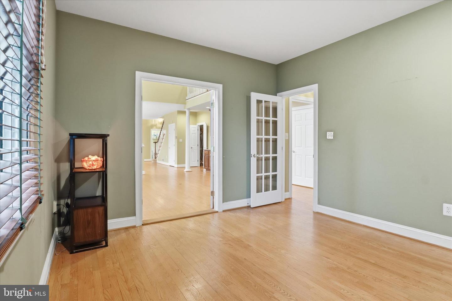 7806 BIRNAM WOOD DR, MCLEAN, Virginia 22102, 5 Bedrooms Bedrooms, ,4 BathroomsBathrooms,Residential,For sale,7806 BIRNAM WOOD DR,VAFX2280358 MLS # VAFX2280358