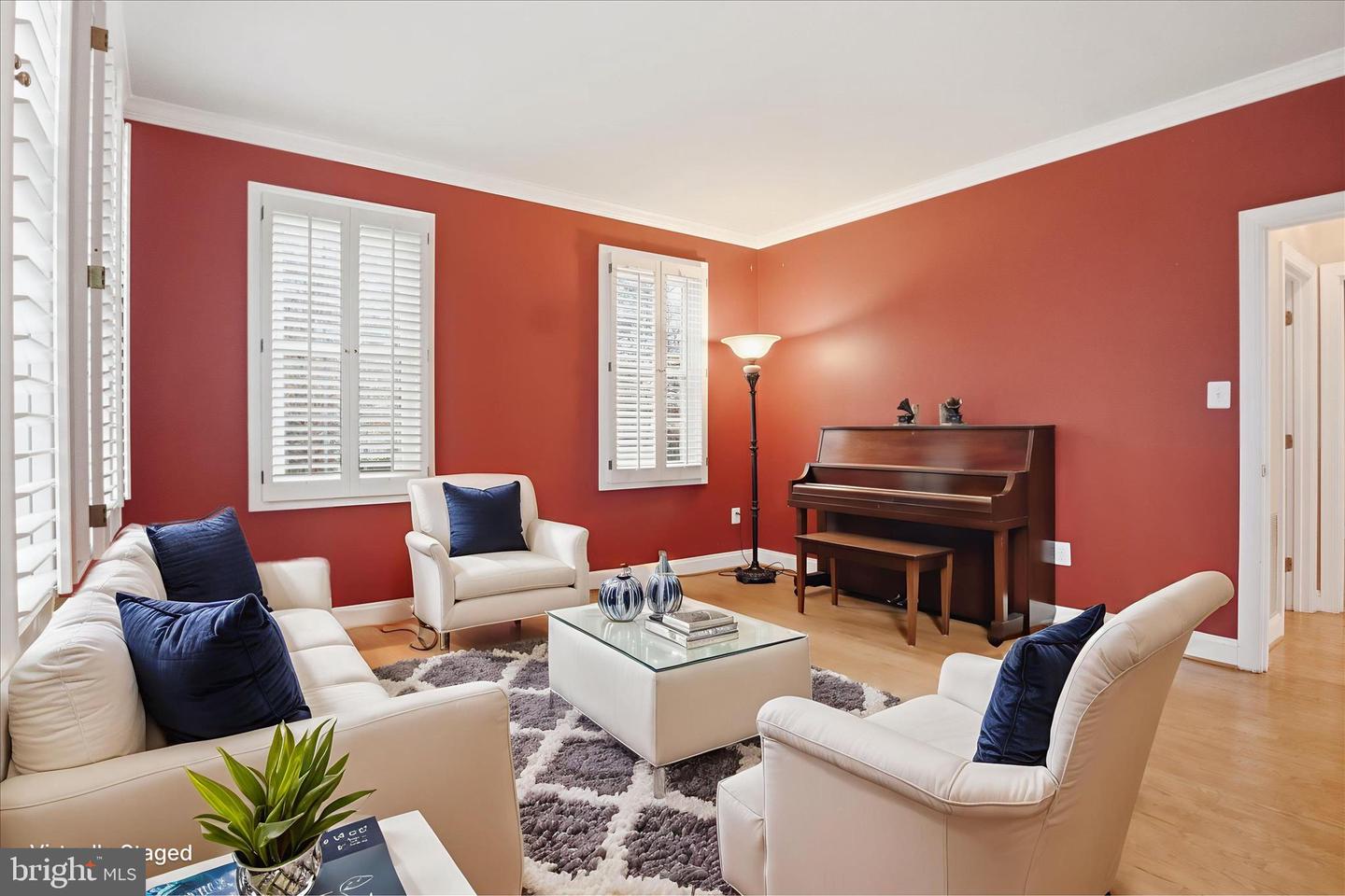 7806 BIRNAM WOOD DR, MCLEAN, Virginia 22102, 5 Bedrooms Bedrooms, ,4 BathroomsBathrooms,Residential,For sale,7806 BIRNAM WOOD DR,VAFX2280358 MLS # VAFX2280358