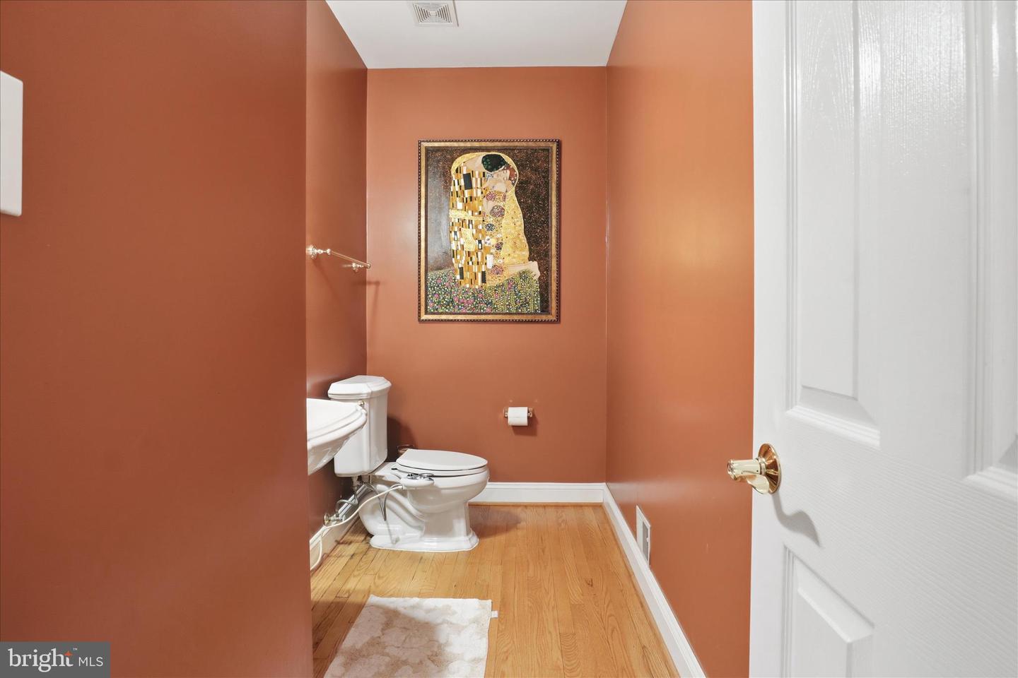 7806 BIRNAM WOOD DR, MCLEAN, Virginia 22102, 5 Bedrooms Bedrooms, ,4 BathroomsBathrooms,Residential,For sale,7806 BIRNAM WOOD DR,VAFX2280358 MLS # VAFX2280358