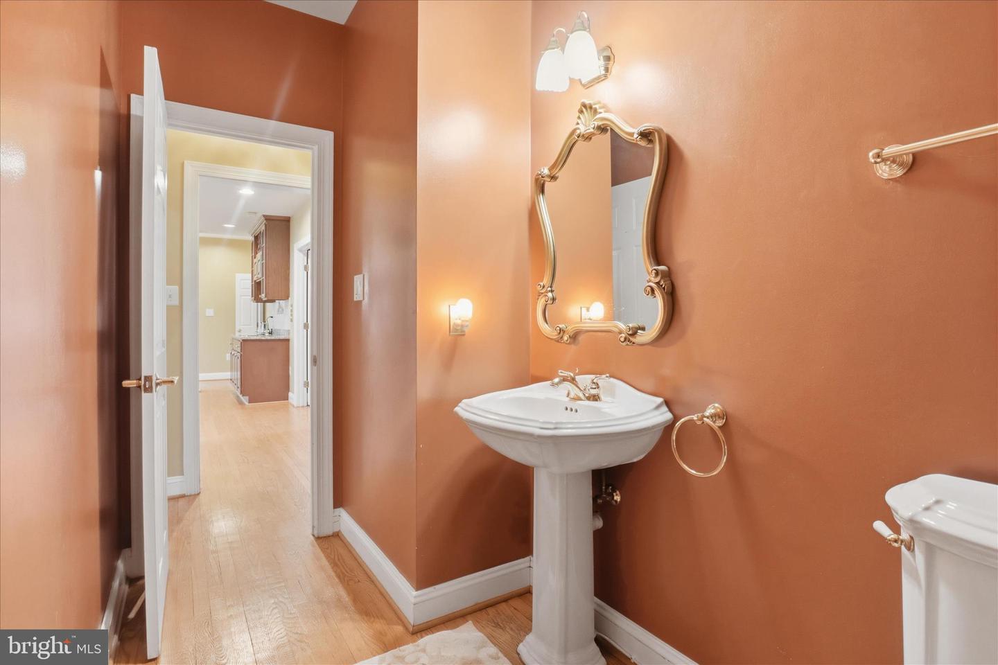 7806 BIRNAM WOOD DR, MCLEAN, Virginia 22102, 5 Bedrooms Bedrooms, ,4 BathroomsBathrooms,Residential,For sale,7806 BIRNAM WOOD DR,VAFX2280358 MLS # VAFX2280358