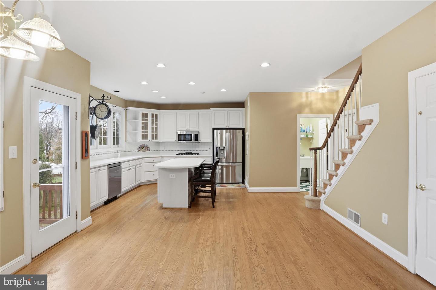 7806 BIRNAM WOOD DR, MCLEAN, Virginia 22102, 5 Bedrooms Bedrooms, ,4 BathroomsBathrooms,Residential,For sale,7806 BIRNAM WOOD DR,VAFX2280358 MLS # VAFX2280358