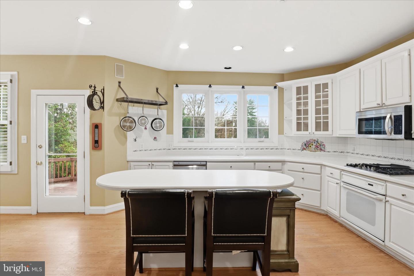 7806 BIRNAM WOOD DR, MCLEAN, Virginia 22102, 5 Bedrooms Bedrooms, ,4 BathroomsBathrooms,Residential,For sale,7806 BIRNAM WOOD DR,VAFX2280358 MLS # VAFX2280358