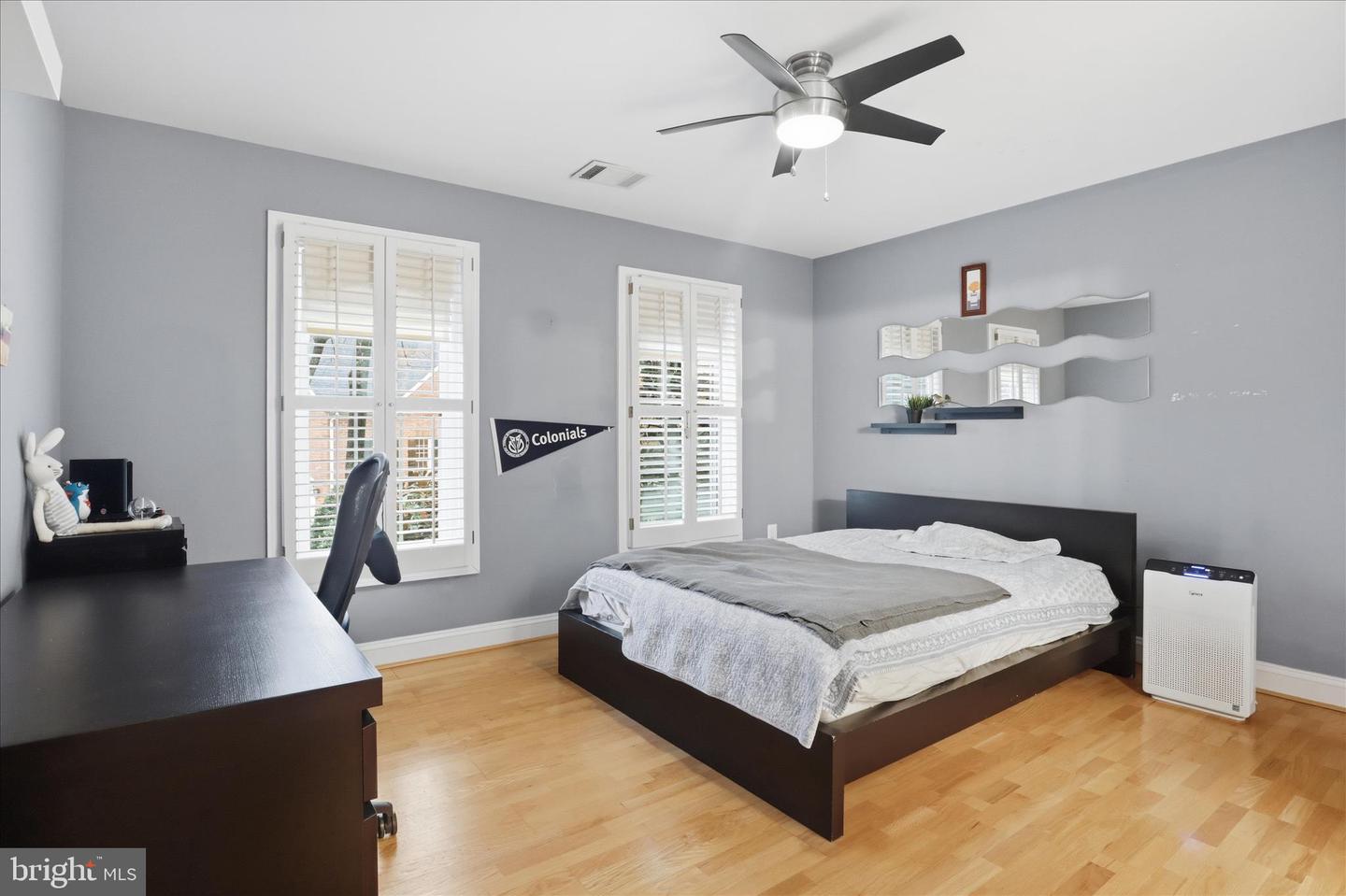 7806 BIRNAM WOOD DR, MCLEAN, Virginia 22102, 5 Bedrooms Bedrooms, ,4 BathroomsBathrooms,Residential,For sale,7806 BIRNAM WOOD DR,VAFX2280358 MLS # VAFX2280358