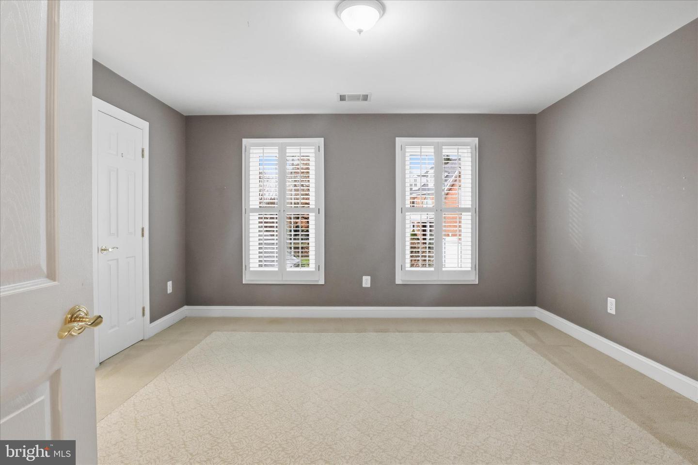 7806 BIRNAM WOOD DR, MCLEAN, Virginia 22102, 5 Bedrooms Bedrooms, ,4 BathroomsBathrooms,Residential,For sale,7806 BIRNAM WOOD DR,VAFX2280358 MLS # VAFX2280358