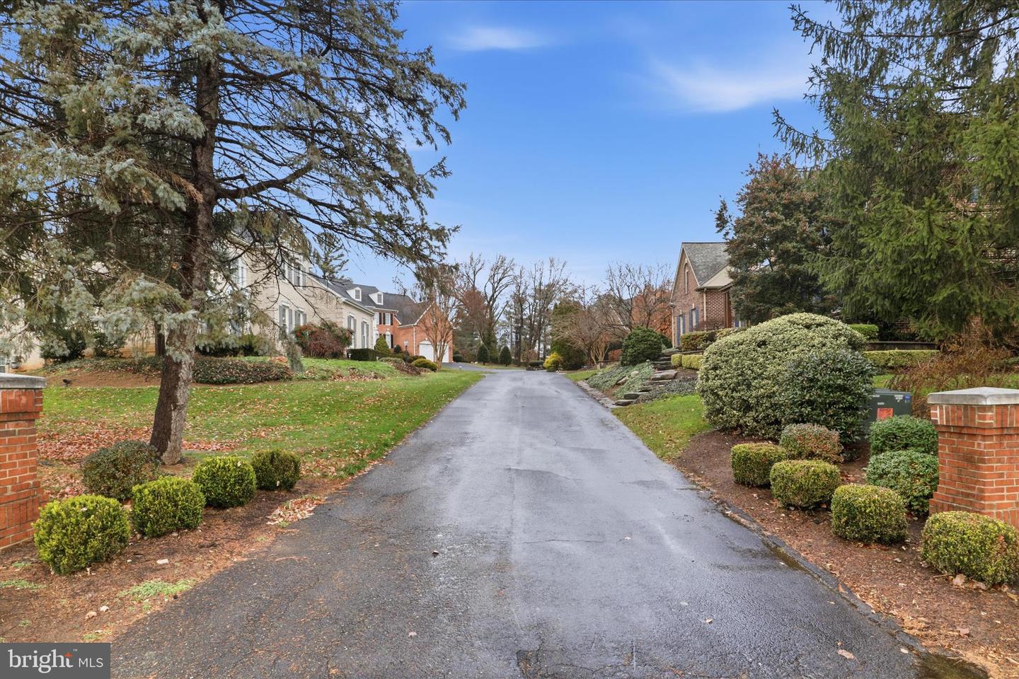 7806 BIRNAM WOOD DR, MCLEAN, Virginia 22102, 5 Bedrooms Bedrooms, ,4 BathroomsBathrooms,Residential,For sale,7806 BIRNAM WOOD DR,VAFX2280358 MLS # VAFX2280358