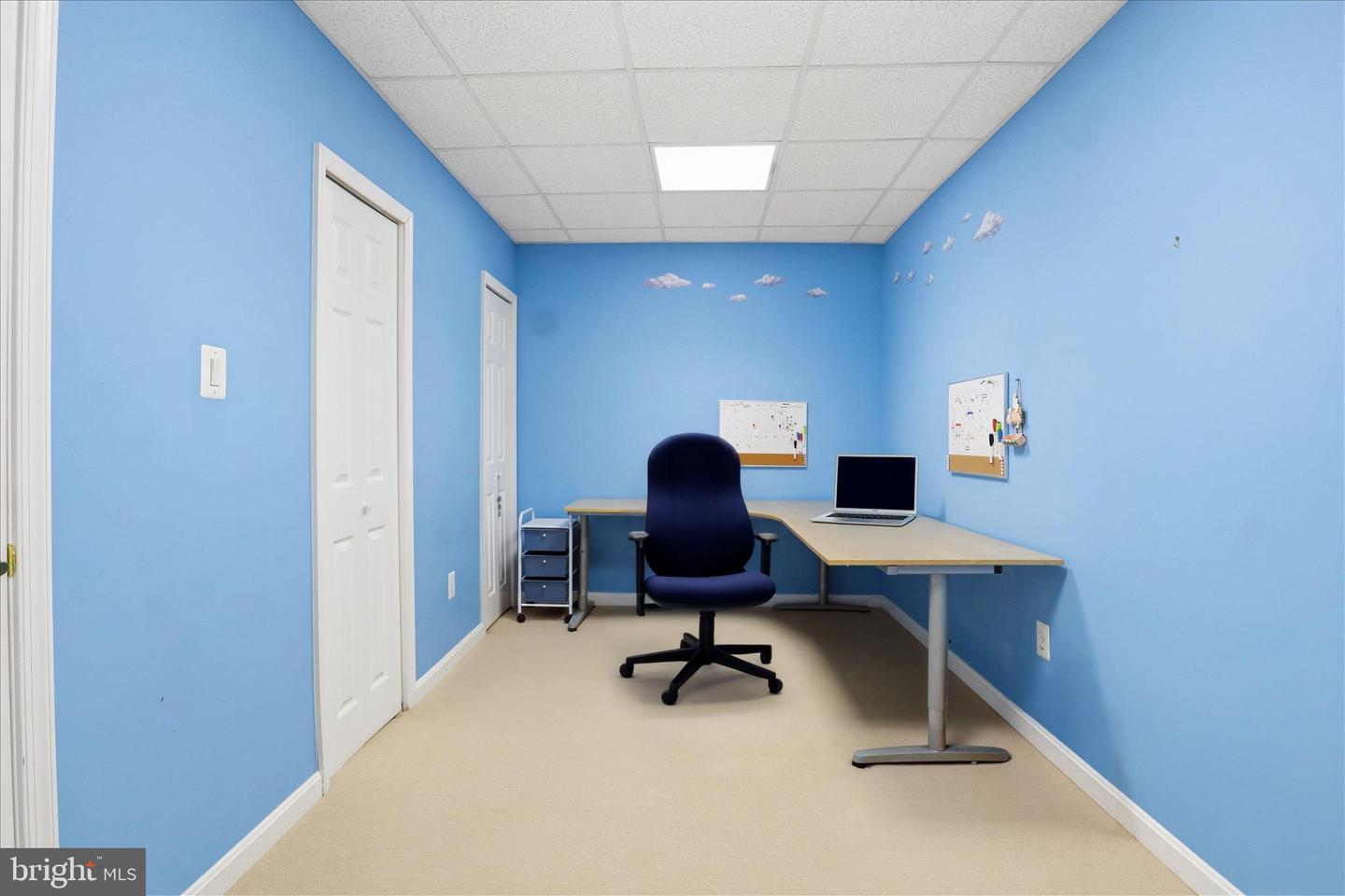 7806 BIRNAM WOOD DR, MCLEAN, Virginia 22102, 5 Bedrooms Bedrooms, ,4 BathroomsBathrooms,Residential,For sale,7806 BIRNAM WOOD DR,VAFX2280358 MLS # VAFX2280358