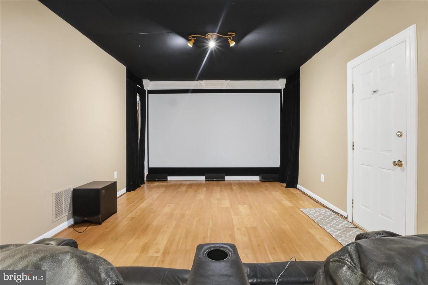 7806 BIRNAM WOOD DR, MCLEAN, Virginia 22102, 5 Bedrooms Bedrooms, ,4 BathroomsBathrooms,Residential,For sale,7806 BIRNAM WOOD DR,VAFX2280358 MLS # VAFX2280358