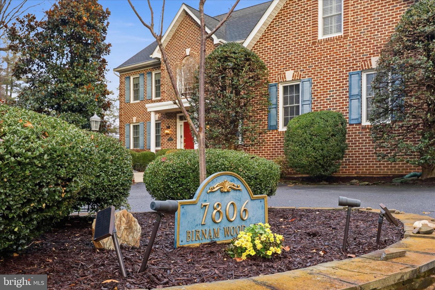 7806 BIRNAM WOOD DR, MCLEAN, Virginia 22102, 5 Bedrooms Bedrooms, ,4 BathroomsBathrooms,Residential,For sale,7806 BIRNAM WOOD DR,VAFX2280358 MLS # VAFX2280358