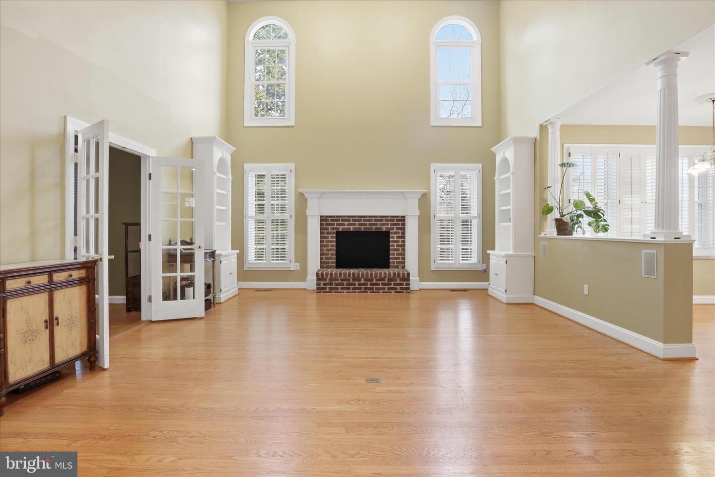 7806 BIRNAM WOOD DR, MCLEAN, Virginia 22102, 5 Bedrooms Bedrooms, ,4 BathroomsBathrooms,Residential,For sale,7806 BIRNAM WOOD DR,VAFX2280358 MLS # VAFX2280358