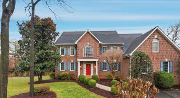 7806 BIRNAM WOOD DR, MCLEAN, Virginia 22102, 5 Bedrooms Bedrooms, ,4 BathroomsBathrooms,Residential,For sale,7806 BIRNAM WOOD DR,VAFX2280358 MLS # VAFX2280358