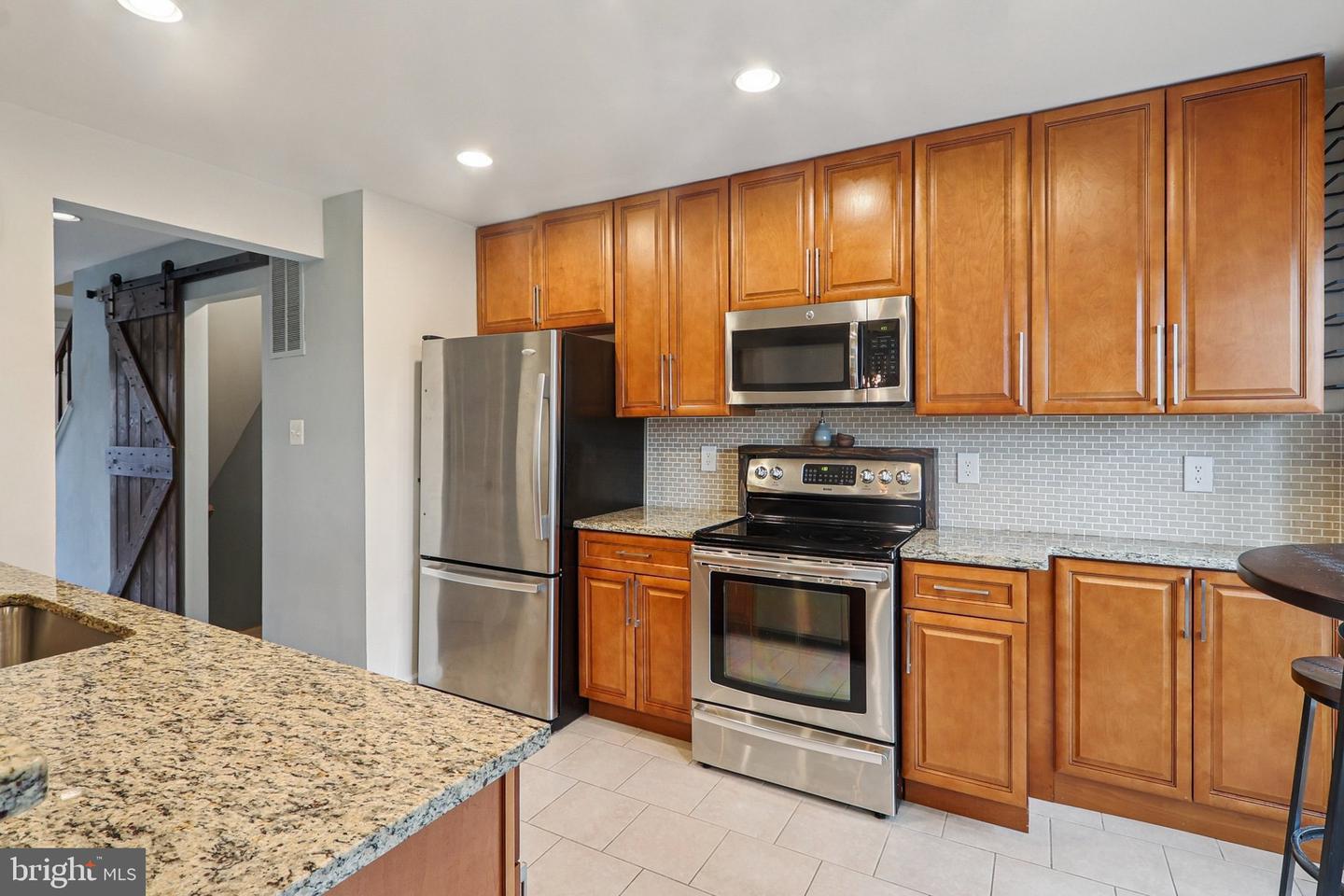 4068-H CHAMPIONSHIP DR, ANNANDALE, Virginia 22003, 3 Bedrooms Bedrooms, ,3 BathroomsBathrooms,Residential,For sale,4068-H CHAMPIONSHIP DR,VAFX2280404 MLS # VAFX2280404