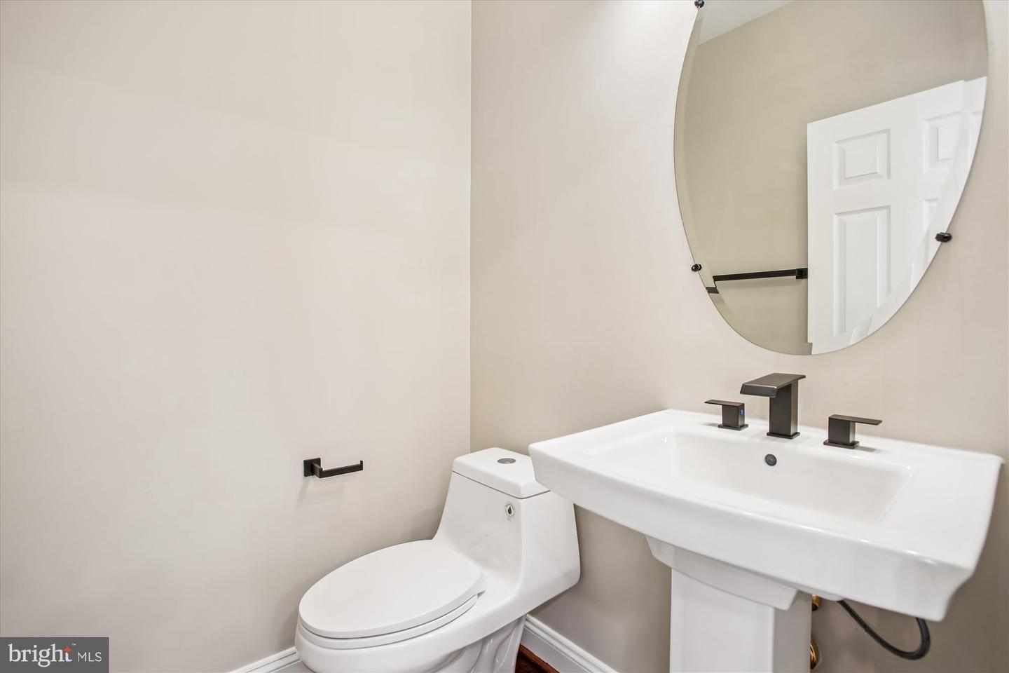 5450 EDSALL RIDGE PL, ALEXANDRIA, Virginia 22312, 3 Bedrooms Bedrooms, ,3 BathroomsBathrooms,Residential,For sale,5450 EDSALL RIDGE PL,VAFX2280412 MLS # VAFX2280412 5450 EDSALL RIDGE PL, ALEXANDRIA, Virginia 22312, 3 Bedrooms Bedrooms, ,3 BathroomsBathrooms,Residential,For sale,5450 EDSALL RIDGE PL,VAFX2280412 MLS # VAFX2280412