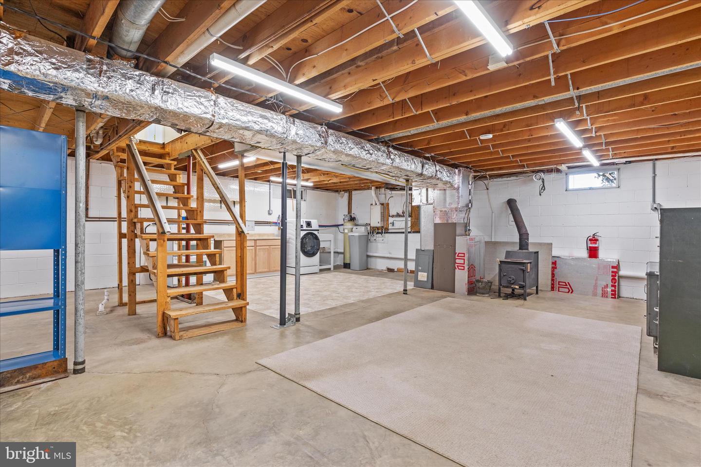 5691 ALUM SPRINGS RD, EDINBURG, Virginia 22824, 3 Bedrooms Bedrooms, ,2 BathroomsBathrooms,Residential,For sale,5691 ALUM SPRINGS RD,VASH2013110 MLS # VASH2013110