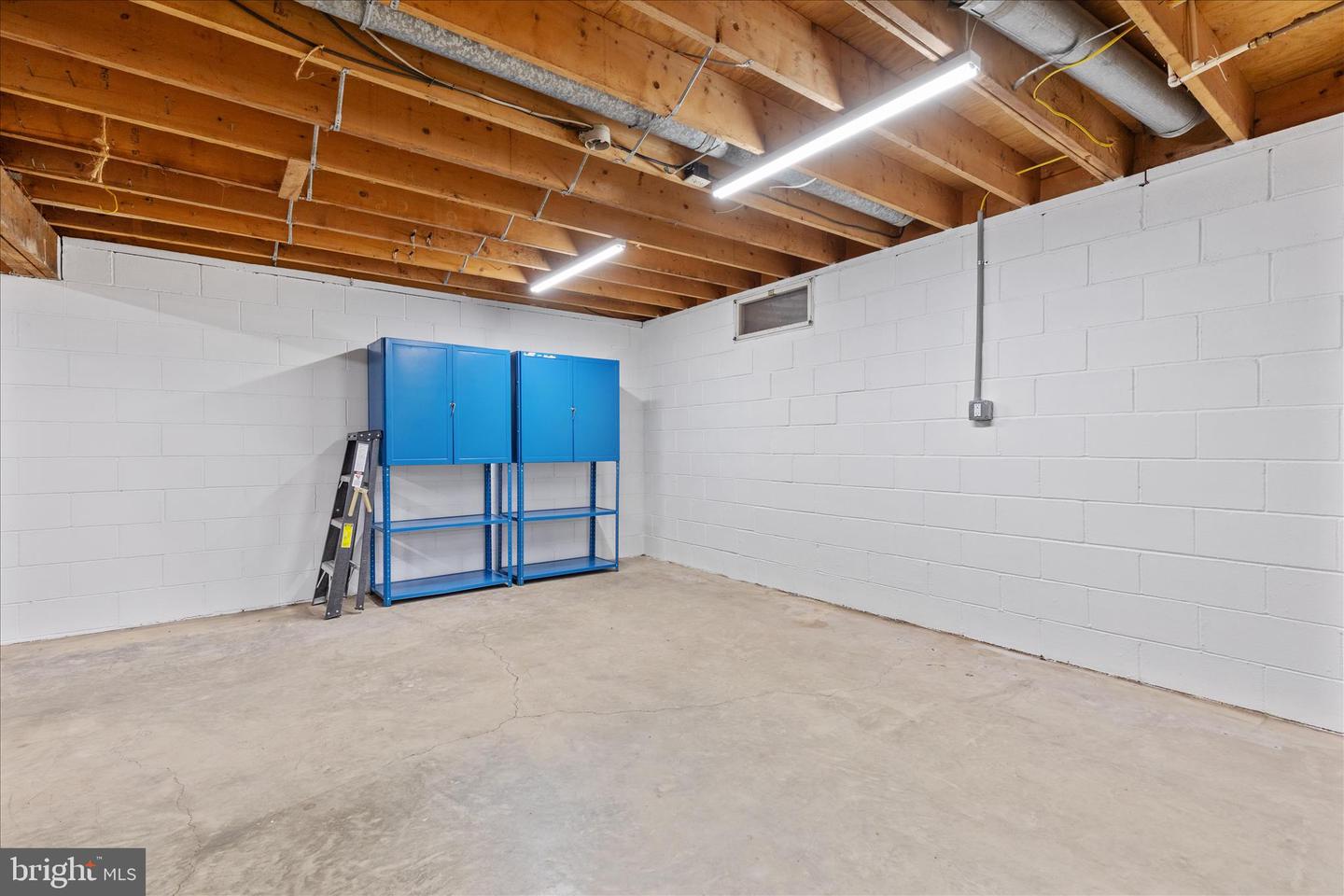 5691 ALUM SPRINGS RD, EDINBURG, Virginia 22824, 3 Bedrooms Bedrooms, ,2 BathroomsBathrooms,Residential,For sale,5691 ALUM SPRINGS RD,VASH2013110 MLS # VASH2013110