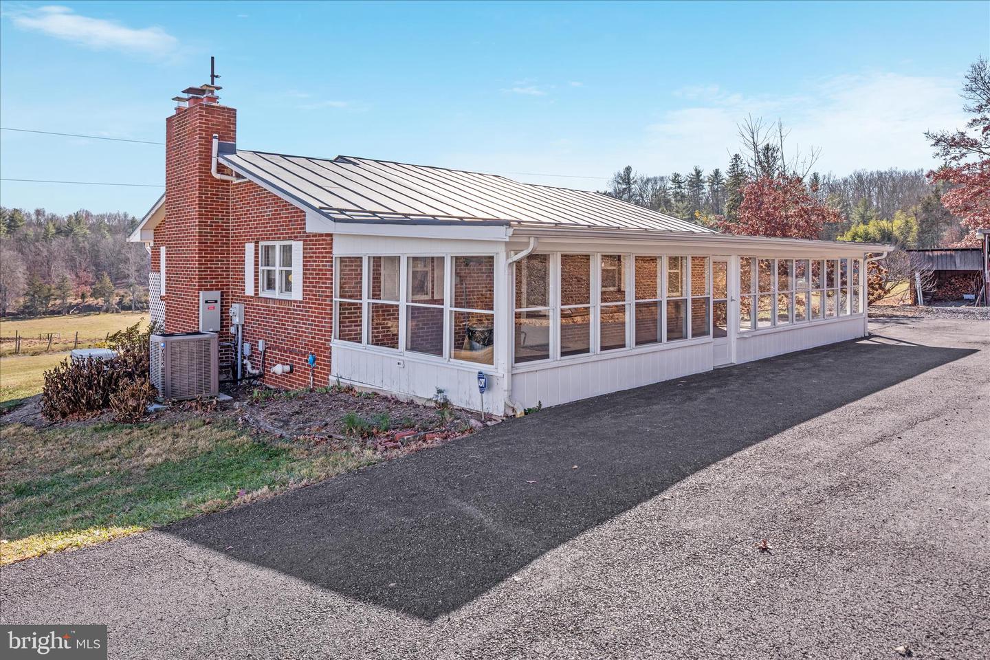 5691 ALUM SPRINGS RD, EDINBURG, Virginia 22824, 3 Bedrooms Bedrooms, ,2 BathroomsBathrooms,Residential,For sale,5691 ALUM SPRINGS RD,VASH2013110 MLS # VASH2013110