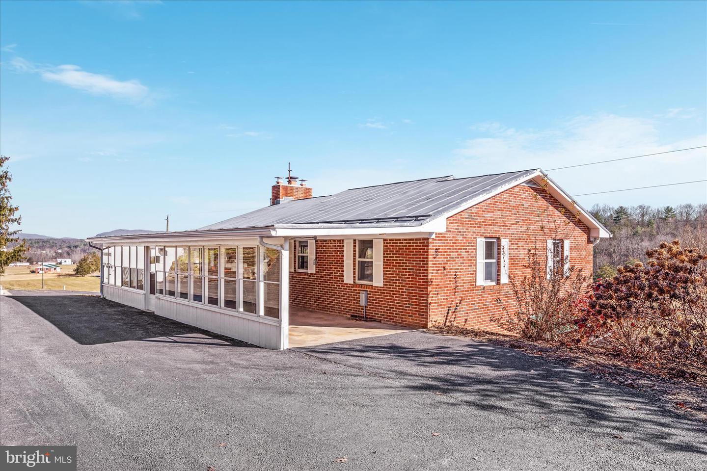 5691 ALUM SPRINGS RD, EDINBURG, Virginia 22824, 3 Bedrooms Bedrooms, ,2 BathroomsBathrooms,Residential,For sale,5691 ALUM SPRINGS RD,VASH2013110 MLS # VASH2013110