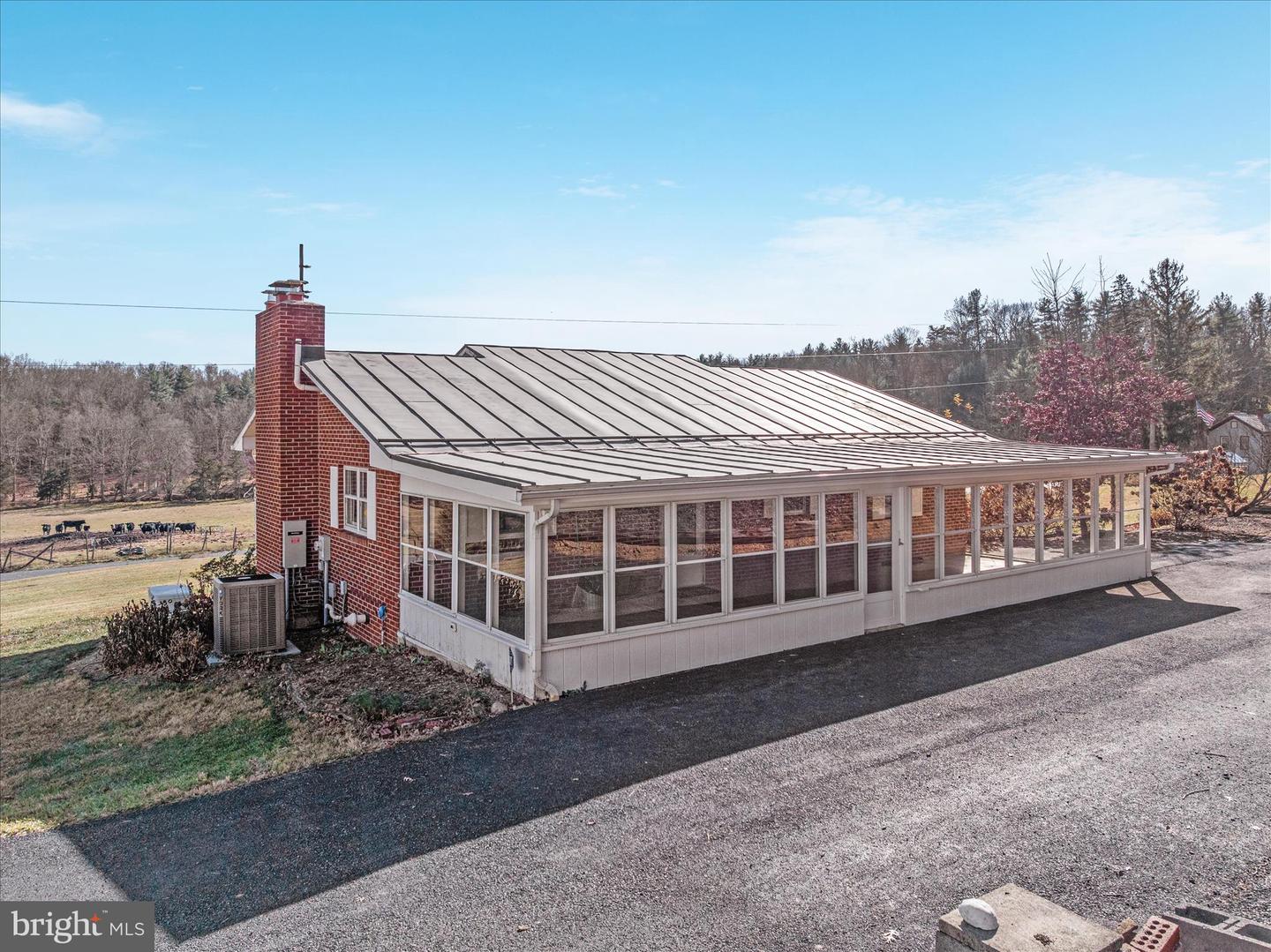 5691 ALUM SPRINGS RD, EDINBURG, Virginia 22824, 3 Bedrooms Bedrooms, ,2 BathroomsBathrooms,Residential,For sale,5691 ALUM SPRINGS RD,VASH2013110 MLS # VASH2013110