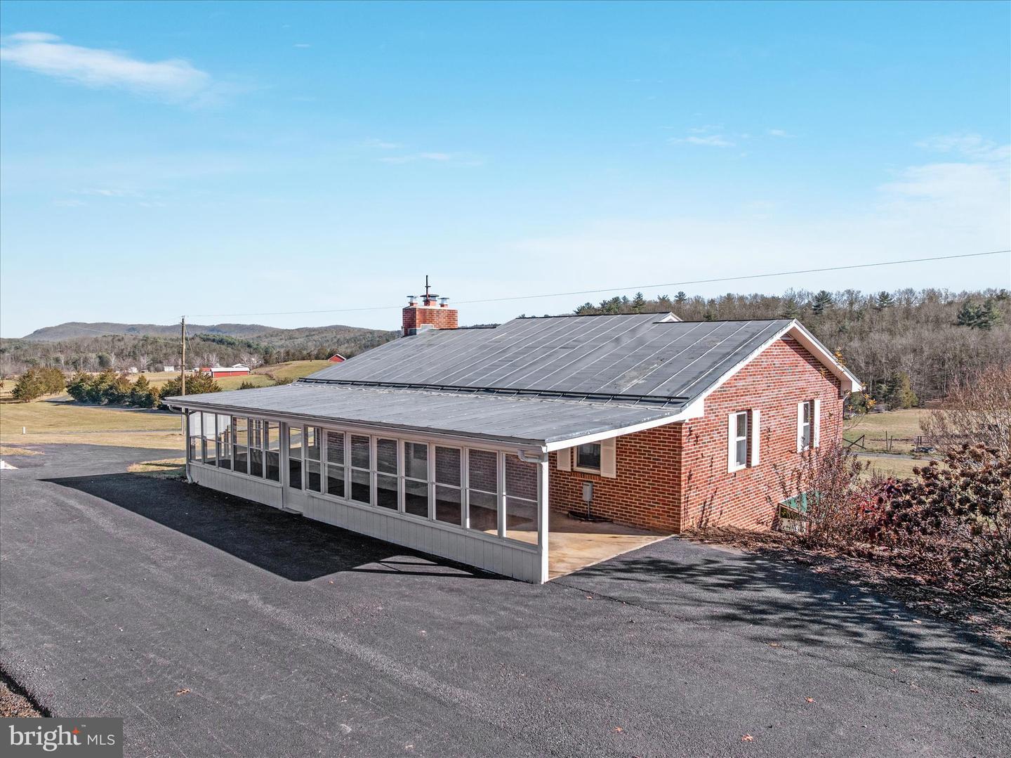 5691 ALUM SPRINGS RD, EDINBURG, Virginia 22824, 3 Bedrooms Bedrooms, ,2 BathroomsBathrooms,Residential,For sale,5691 ALUM SPRINGS RD,VASH2013110 MLS # VASH2013110