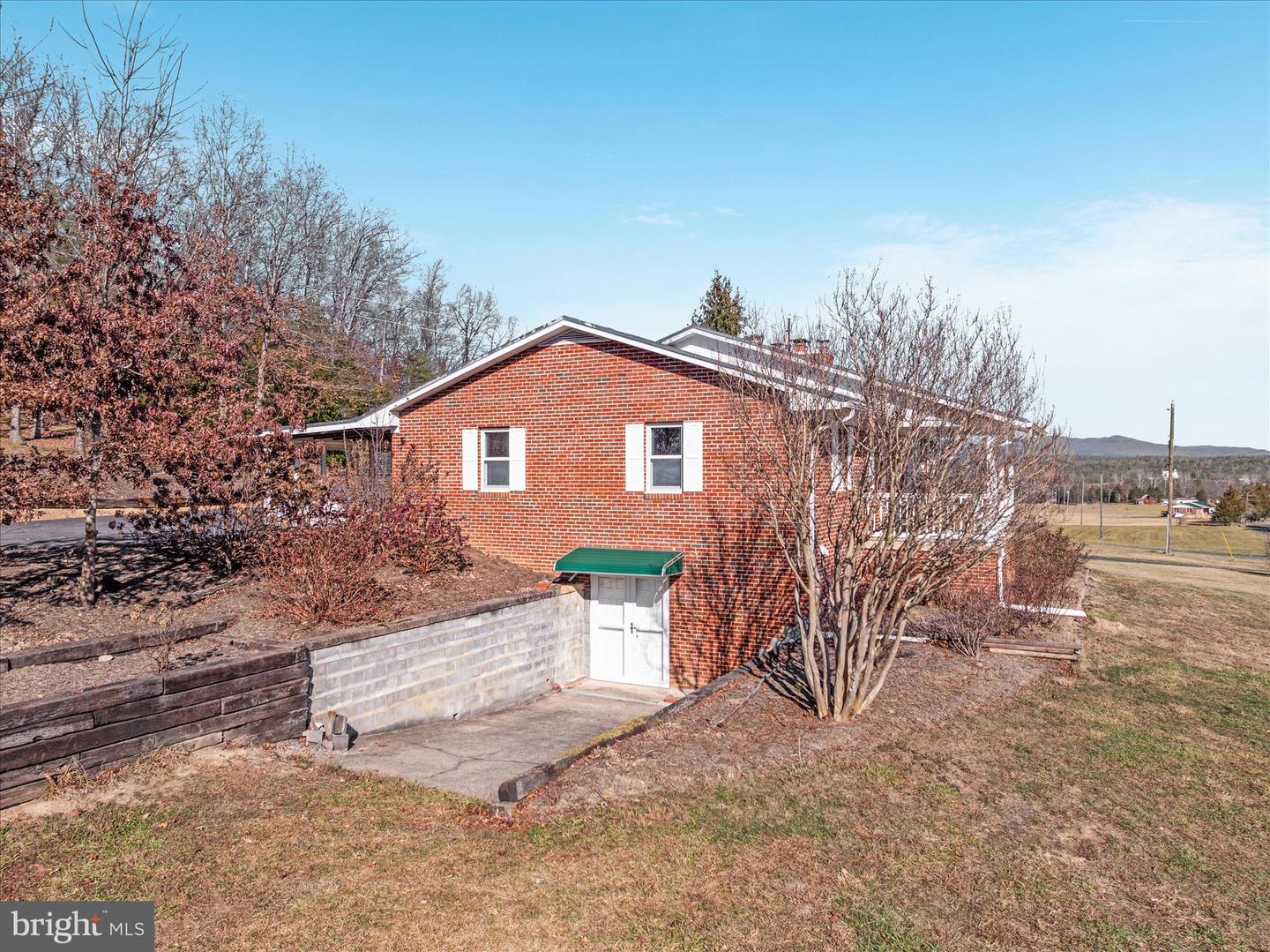 5691 ALUM SPRINGS RD, EDINBURG, Virginia 22824, 3 Bedrooms Bedrooms, ,2 BathroomsBathrooms,Residential,For sale,5691 ALUM SPRINGS RD,VASH2013110 MLS # VASH2013110