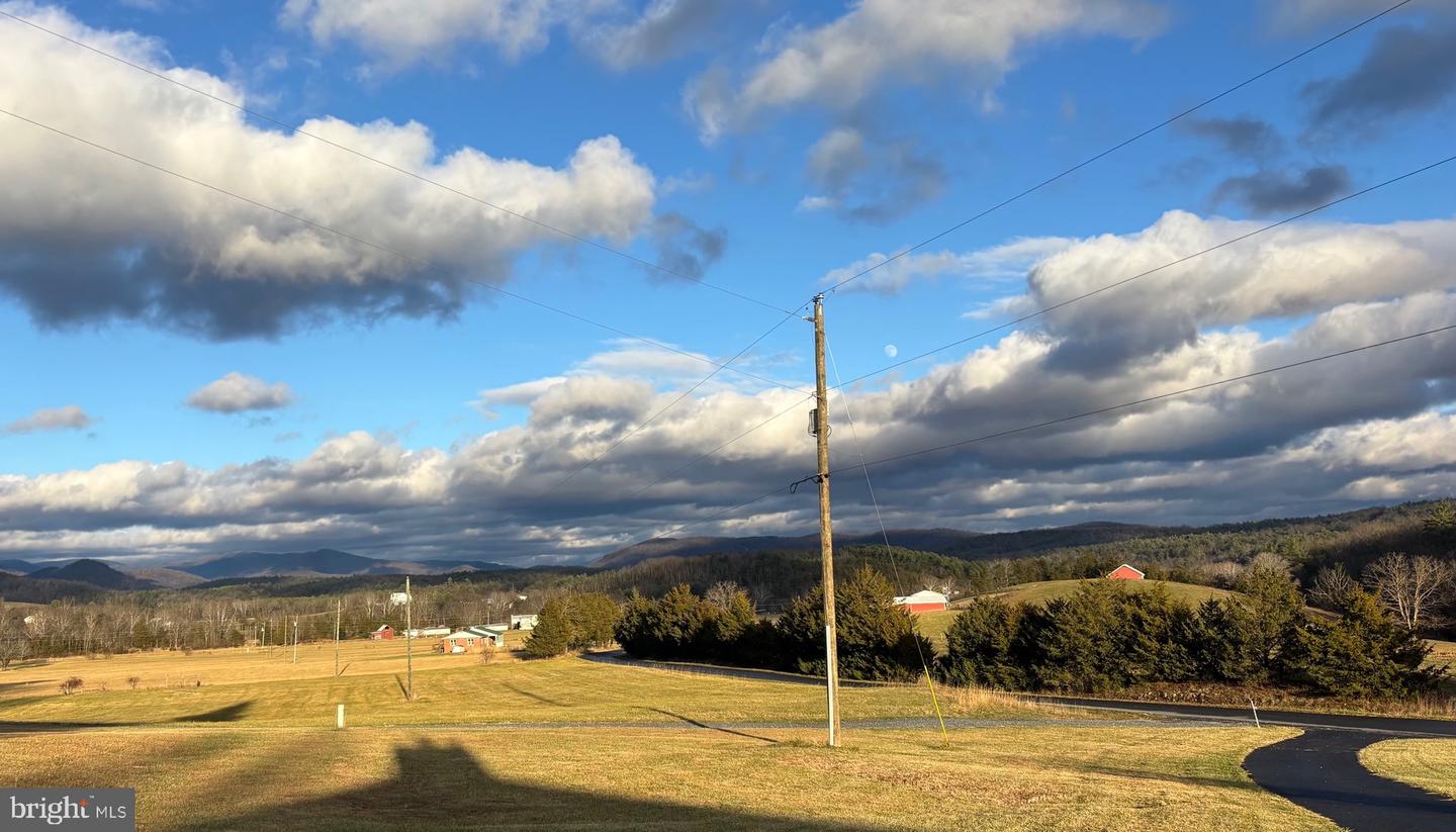 5691 ALUM SPRINGS RD, EDINBURG, Virginia 22824, 3 Bedrooms Bedrooms, ,2 BathroomsBathrooms,Residential,For sale,5691 ALUM SPRINGS RD,VASH2013110 MLS # VASH2013110