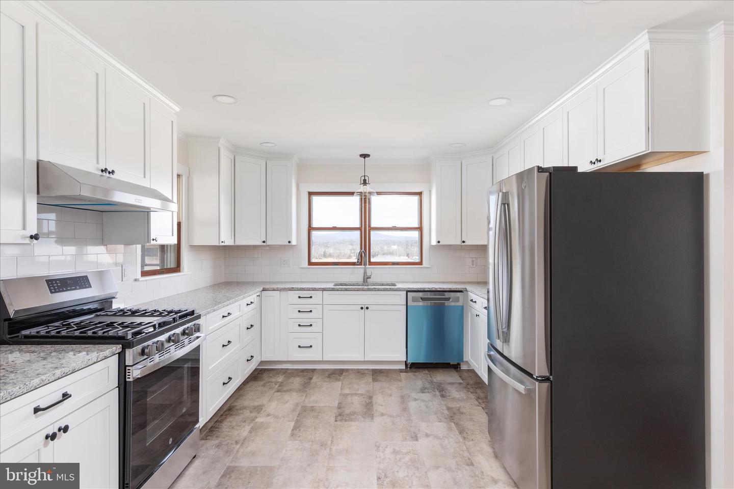 5691 ALUM SPRINGS RD, EDINBURG, Virginia 22824, 3 Bedrooms Bedrooms, ,2 BathroomsBathrooms,Residential,For sale,5691 ALUM SPRINGS RD,VASH2013110 MLS # VASH2013110