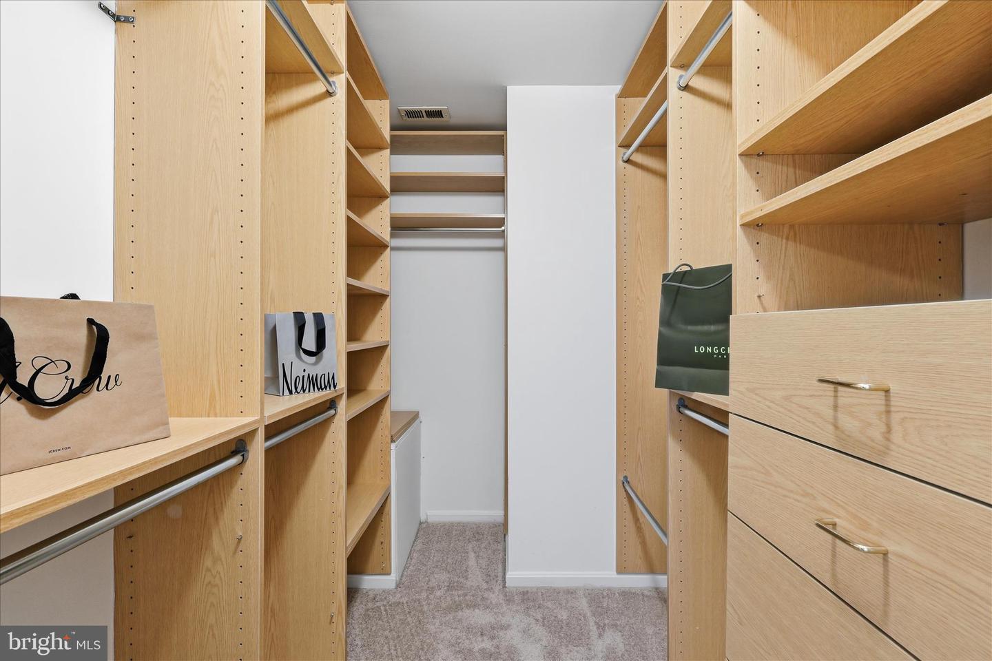 11725 ARBOR GLEN WAY, RESTON, Virginia 20194, 4 Bedrooms Bedrooms, 8 Rooms Rooms,3 BathroomsBathrooms,Residential,For sale,11725 ARBOR GLEN WAY,VAFX2280462 MLS # VAFX2280462