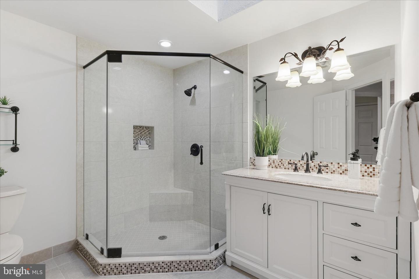 11725 ARBOR GLEN WAY, RESTON, Virginia 20194, 4 Bedrooms Bedrooms, 8 Rooms Rooms,3 BathroomsBathrooms,Residential,For sale,11725 ARBOR GLEN WAY,VAFX2280462 MLS # VAFX2280462