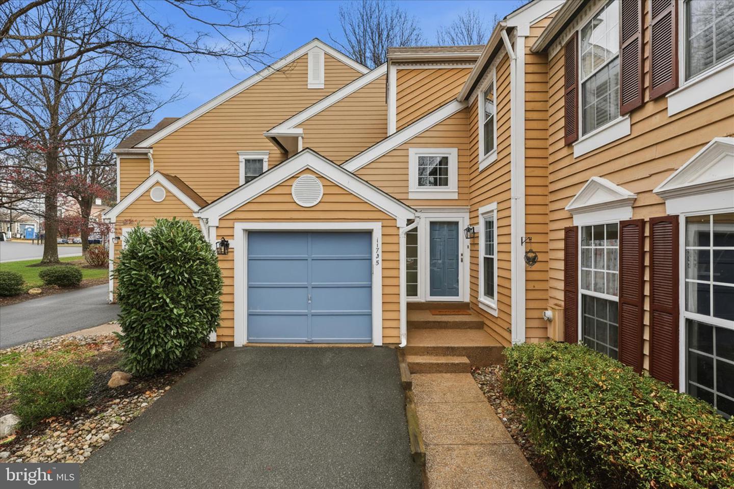 11725 ARBOR GLEN WAY, RESTON, Virginia 20194, 4 Bedrooms Bedrooms, 8 Rooms Rooms,3 BathroomsBathrooms,Residential,For sale,11725 ARBOR GLEN WAY,VAFX2280462 MLS # VAFX2280462