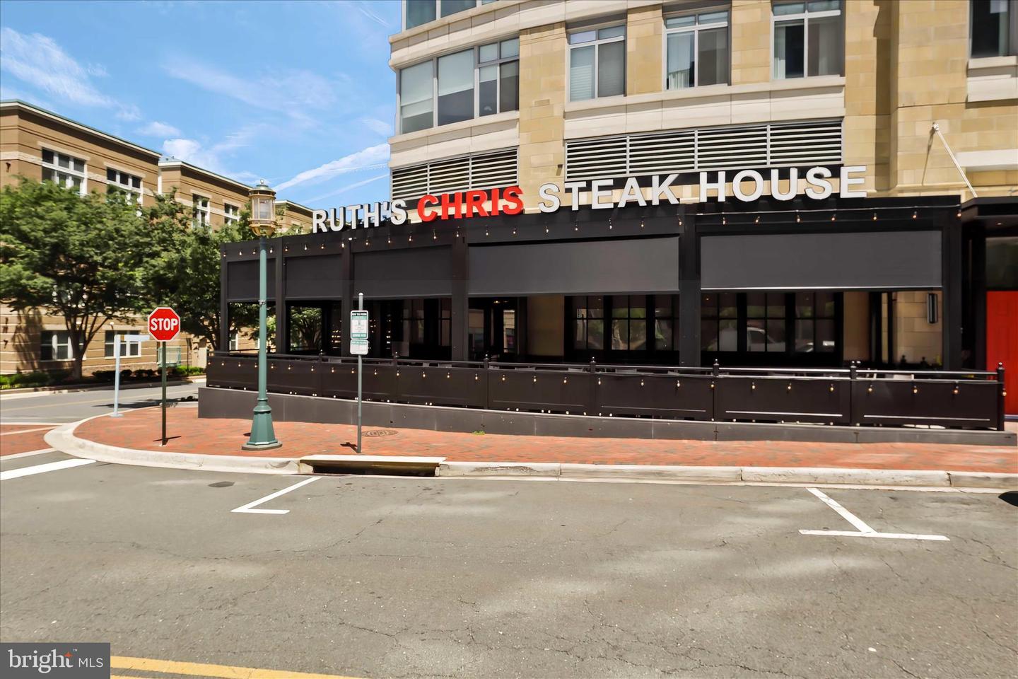 11725 ARBOR GLEN WAY, RESTON, Virginia 20194, 4 Bedrooms Bedrooms, 8 Rooms Rooms,3 BathroomsBathrooms,Residential,For sale,11725 ARBOR GLEN WAY,VAFX2280462 MLS # VAFX2280462