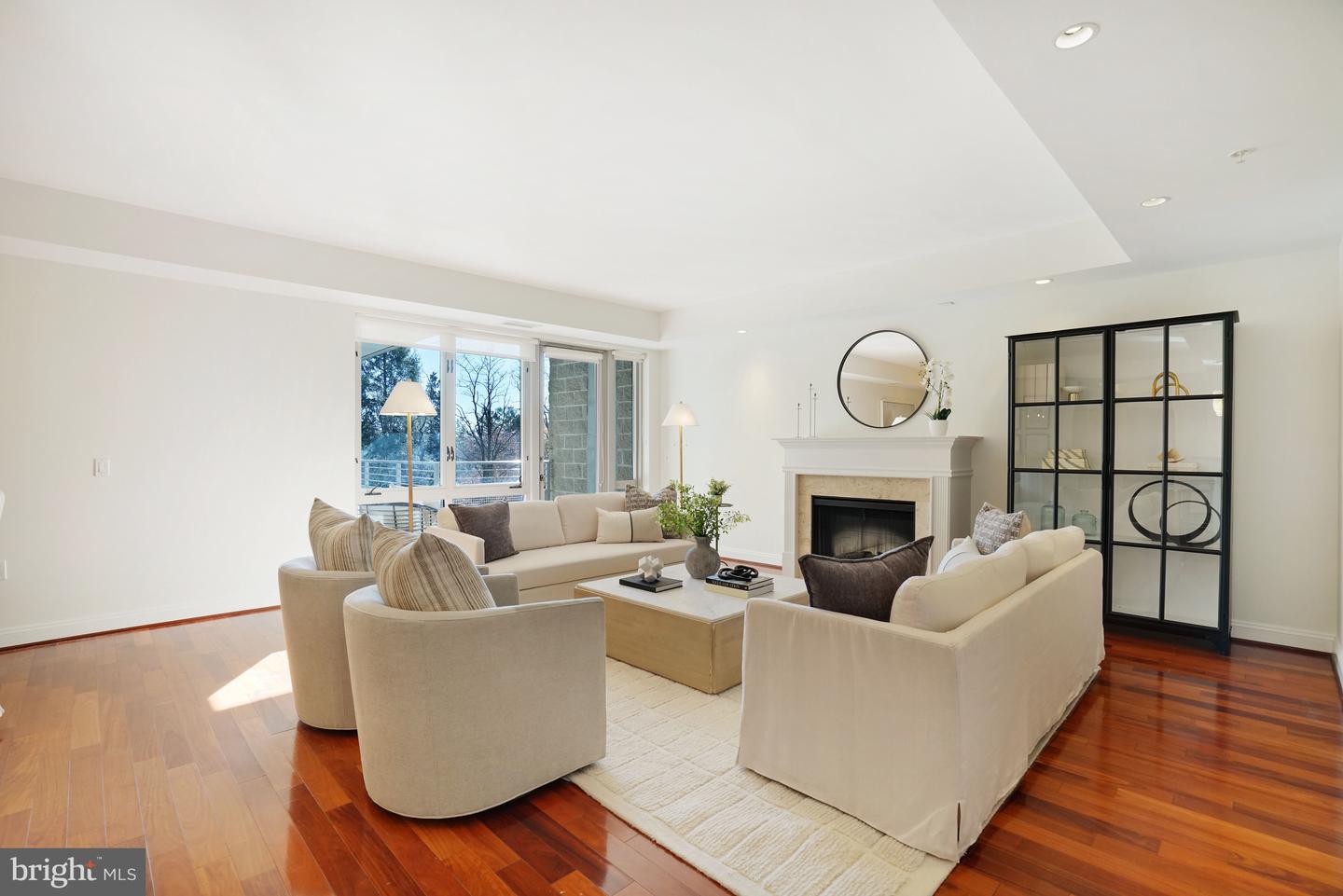 513 W BROAD ST #510, FALLS CHURCH, Virginia 22046, 2 Bedrooms Bedrooms, ,2 BathroomsBathrooms,Residential,For sale,513 W BROAD ST #510,VAFA2003472 MLS # VAFA2003472