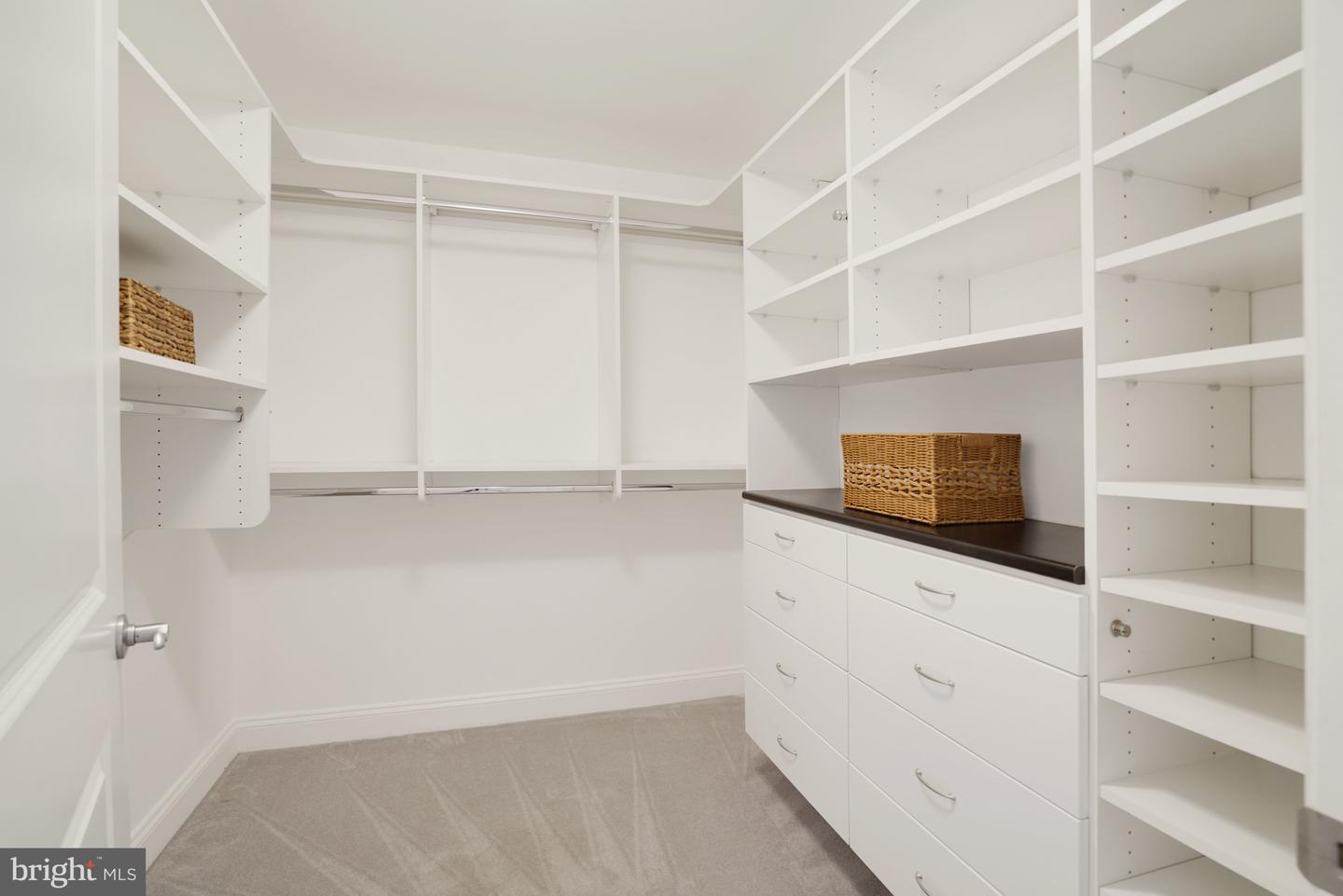 513 W BROAD ST #510, FALLS CHURCH, Virginia 22046, 2 Bedrooms Bedrooms, ,2 BathroomsBathrooms,Residential,For sale,513 W BROAD ST #510,VAFA2003472 MLS # VAFA2003472