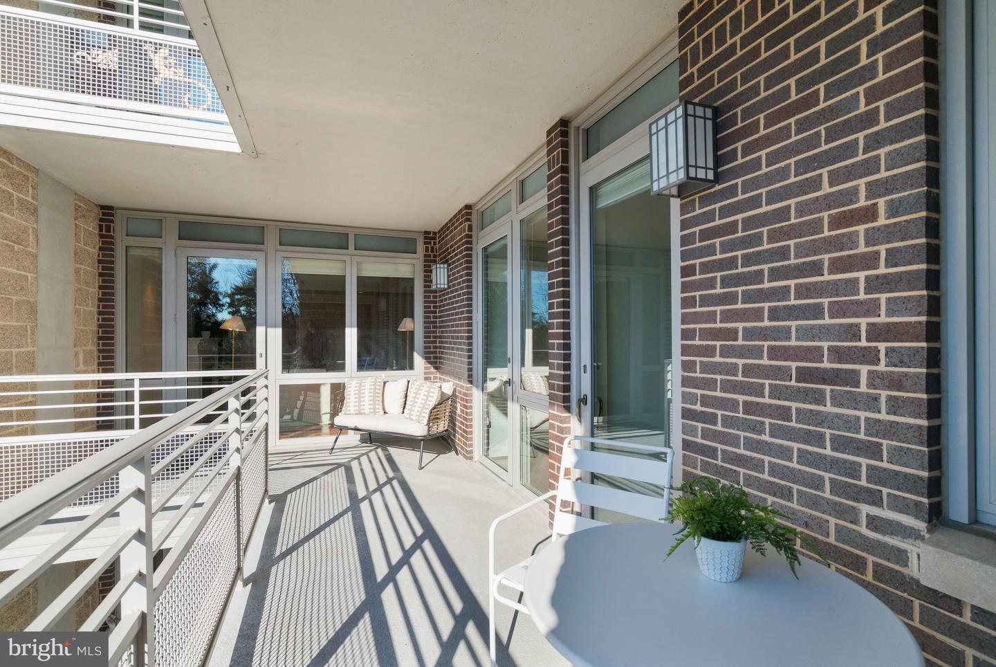 513 W BROAD ST #510, FALLS CHURCH, Virginia 22046, 2 Bedrooms Bedrooms, ,2 BathroomsBathrooms,Residential,For sale,513 W BROAD ST #510,VAFA2003472 MLS # VAFA2003472