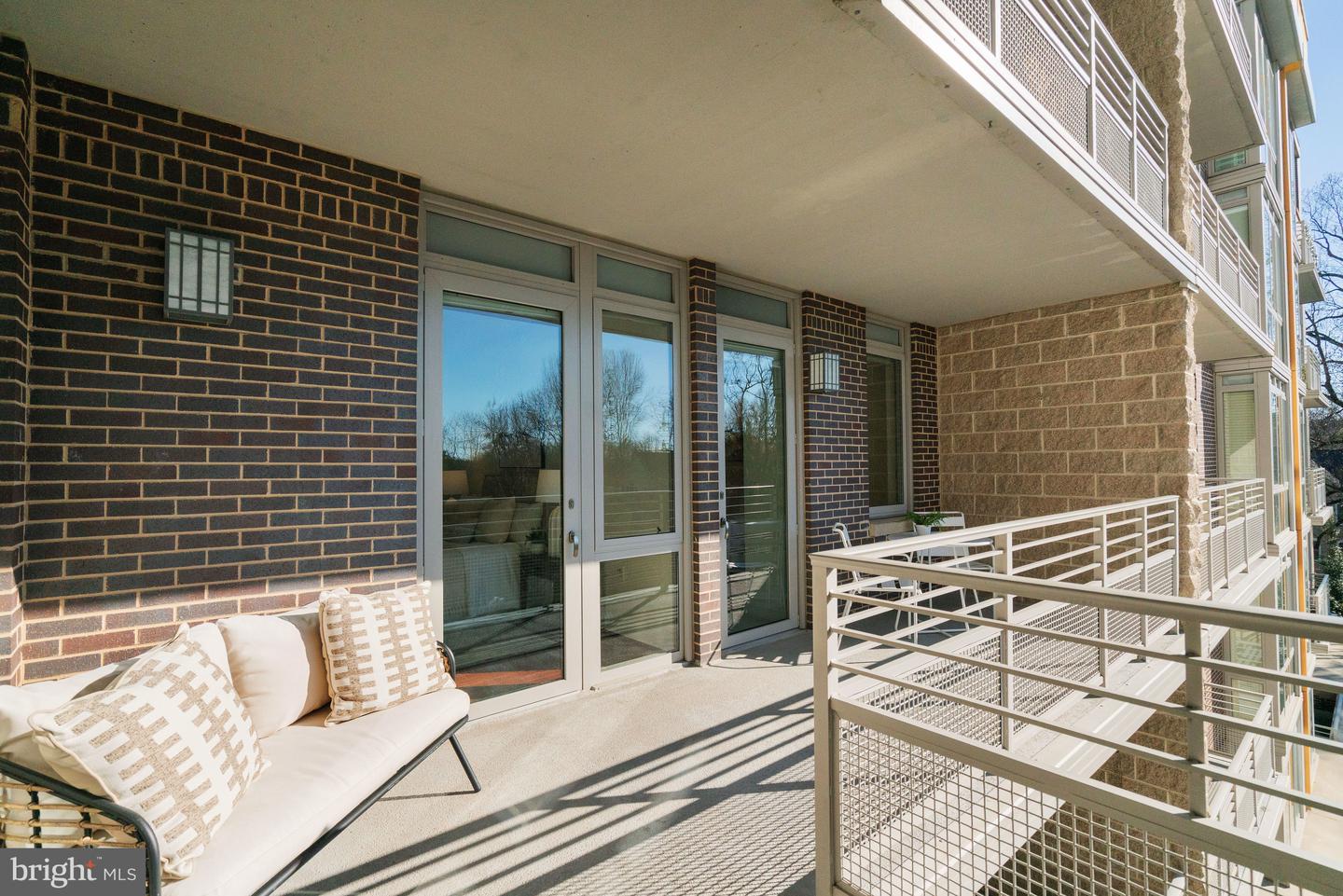 513 W BROAD ST #510, FALLS CHURCH, Virginia 22046, 2 Bedrooms Bedrooms, ,2 BathroomsBathrooms,Residential,For sale,513 W BROAD ST #510,VAFA2003472 MLS # VAFA2003472