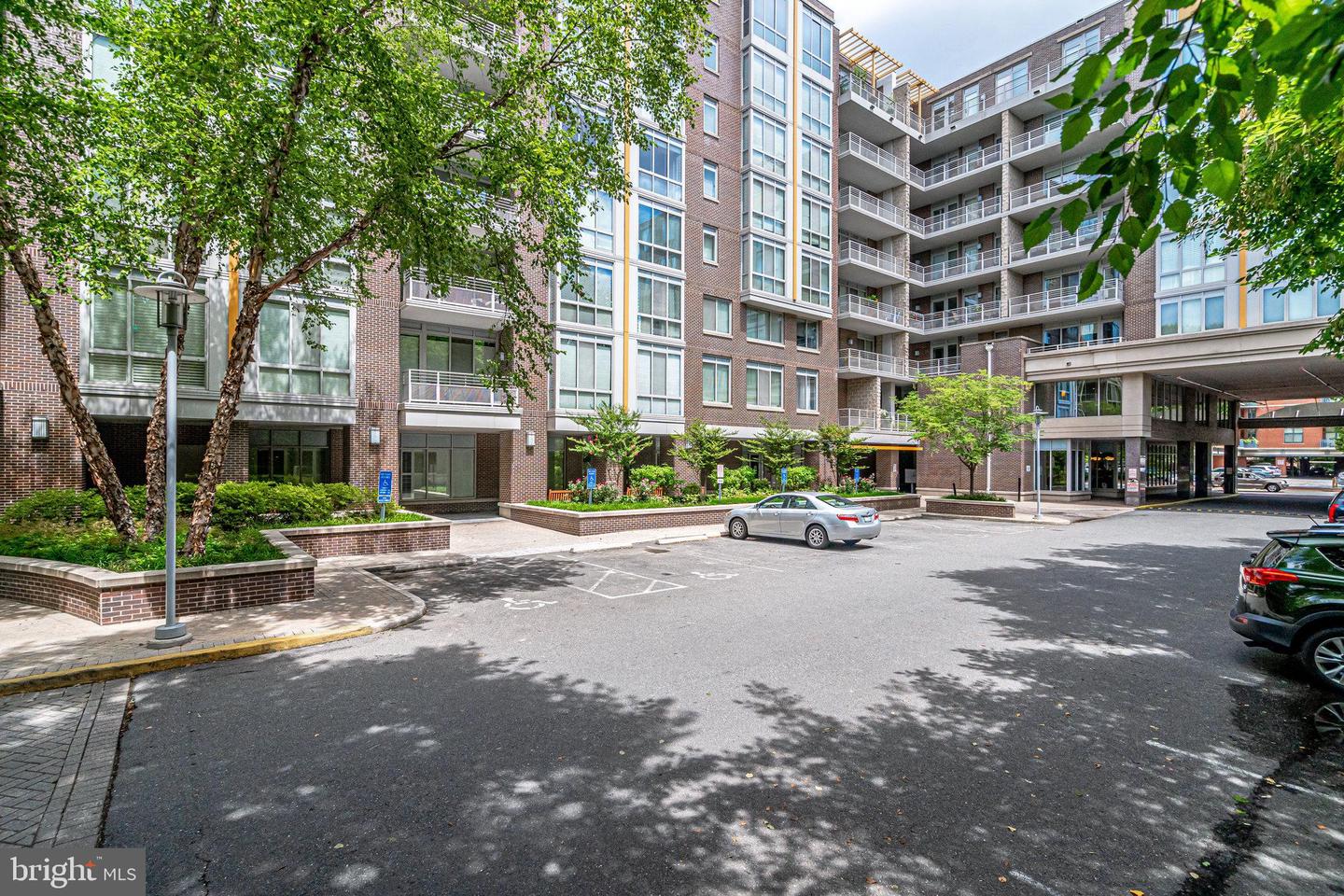 513 W BROAD ST #510, FALLS CHURCH, Virginia 22046, 2 Bedrooms Bedrooms, ,2 BathroomsBathrooms,Residential,For sale,513 W BROAD ST #510,VAFA2003472 MLS # VAFA2003472