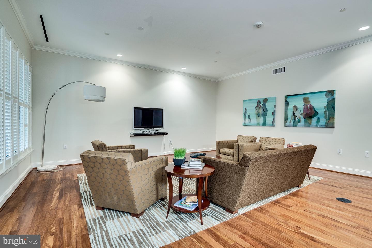 513 W BROAD ST #510, FALLS CHURCH, Virginia 22046, 2 Bedrooms Bedrooms, ,2 BathroomsBathrooms,Residential,For sale,513 W BROAD ST #510,VAFA2003472 MLS # VAFA2003472