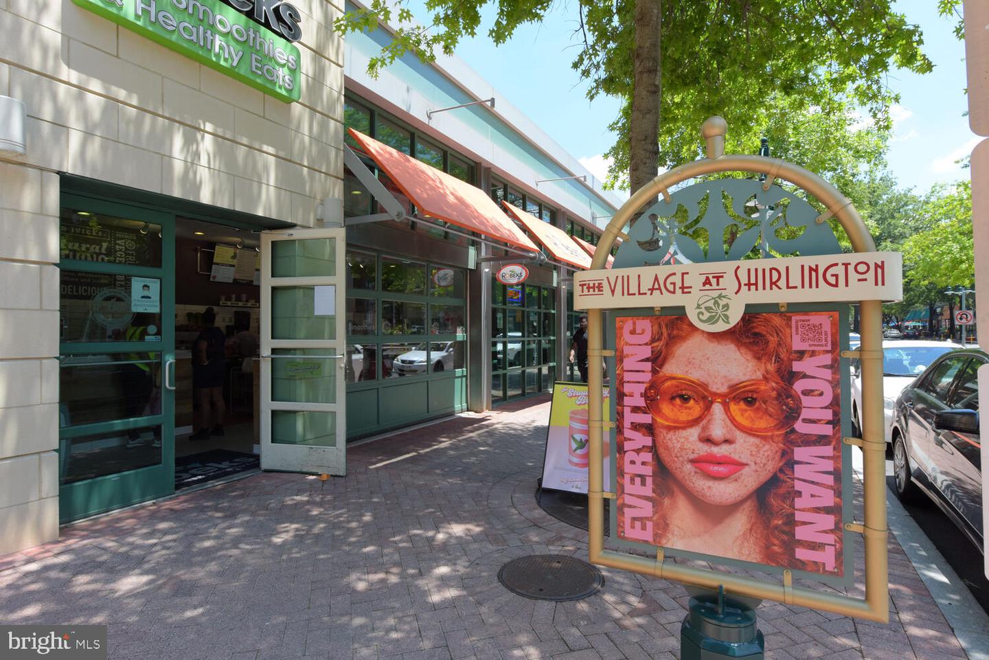 4113 S FOUR MILE RUN DR #404, ARLINGTON, Virginia 22204, 2 Bedrooms Bedrooms, ,2 BathroomsBathrooms,Residential,For sale,4113 S FOUR MILE RUN DR #404,VAAR2066458 MLS # VAAR2066458