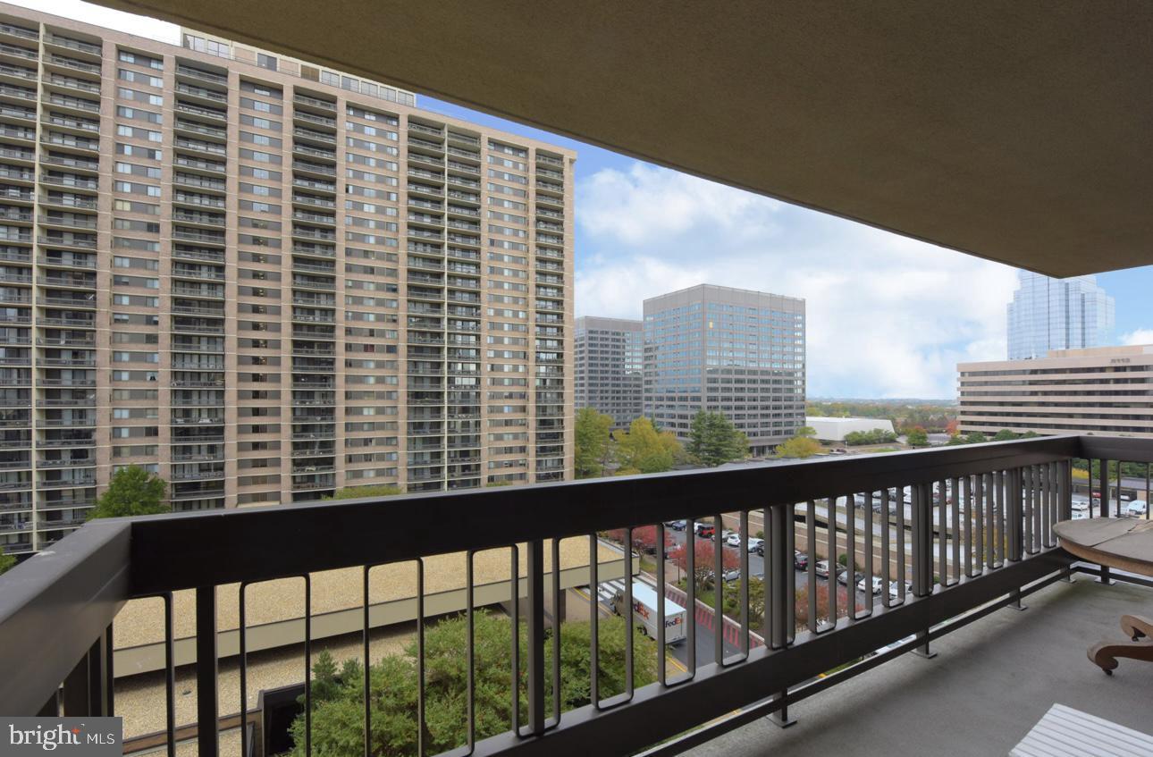 5501 SEMINARY RD #801S, FALLS CHURCH, Virginia 22041, 1 Bedroom Bedrooms, ,1 BathroomBathrooms,Residential,For sale,5501 SEMINARY RD #801S,VAFX2280658 MLS # VAFX2280658 5501 SEMINARY RD #801S, FALLS CHURCH, Virginia 22041, 1 Bedroom Bedrooms, ,1 BathroomBathrooms,Residential,For sale,5501 SEMINARY RD #801S,VAFX2280658 MLS # VAFX2280658