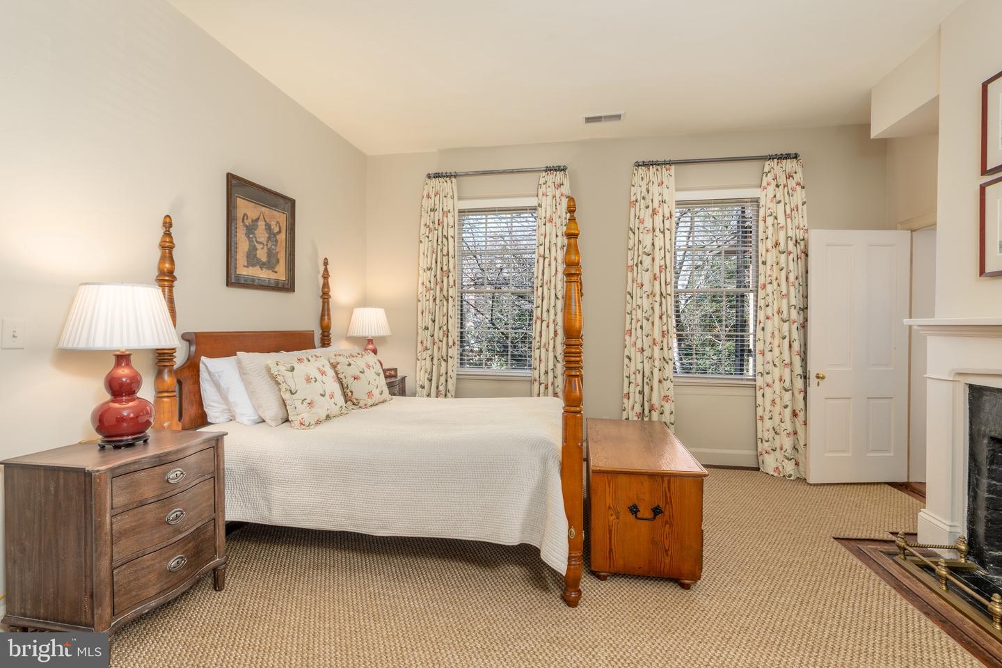 616 FORT WILLIAMS PKWY, ALEXANDRIA, Virginia 22304, 5 Bedrooms Bedrooms, ,3 BathroomsBathrooms,Residential,For sale,616 FORT WILLIAMS PKWY,VAAX2052082 MLS # VAAX2052082