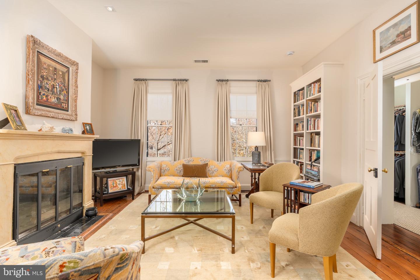 616 FORT WILLIAMS PKWY, ALEXANDRIA, Virginia 22304, 5 Bedrooms Bedrooms, ,3 BathroomsBathrooms,Residential,For sale,616 FORT WILLIAMS PKWY,VAAX2052082 MLS # VAAX2052082